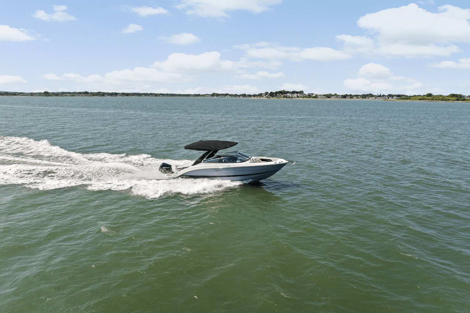 2025 Sea Ray SLX 260 Outboard Image Thumbnail #38