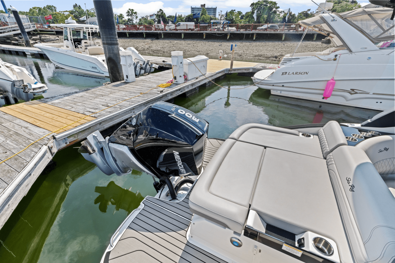 2025 Sea Ray SLX 260 Outboard Image Thumbnail #7