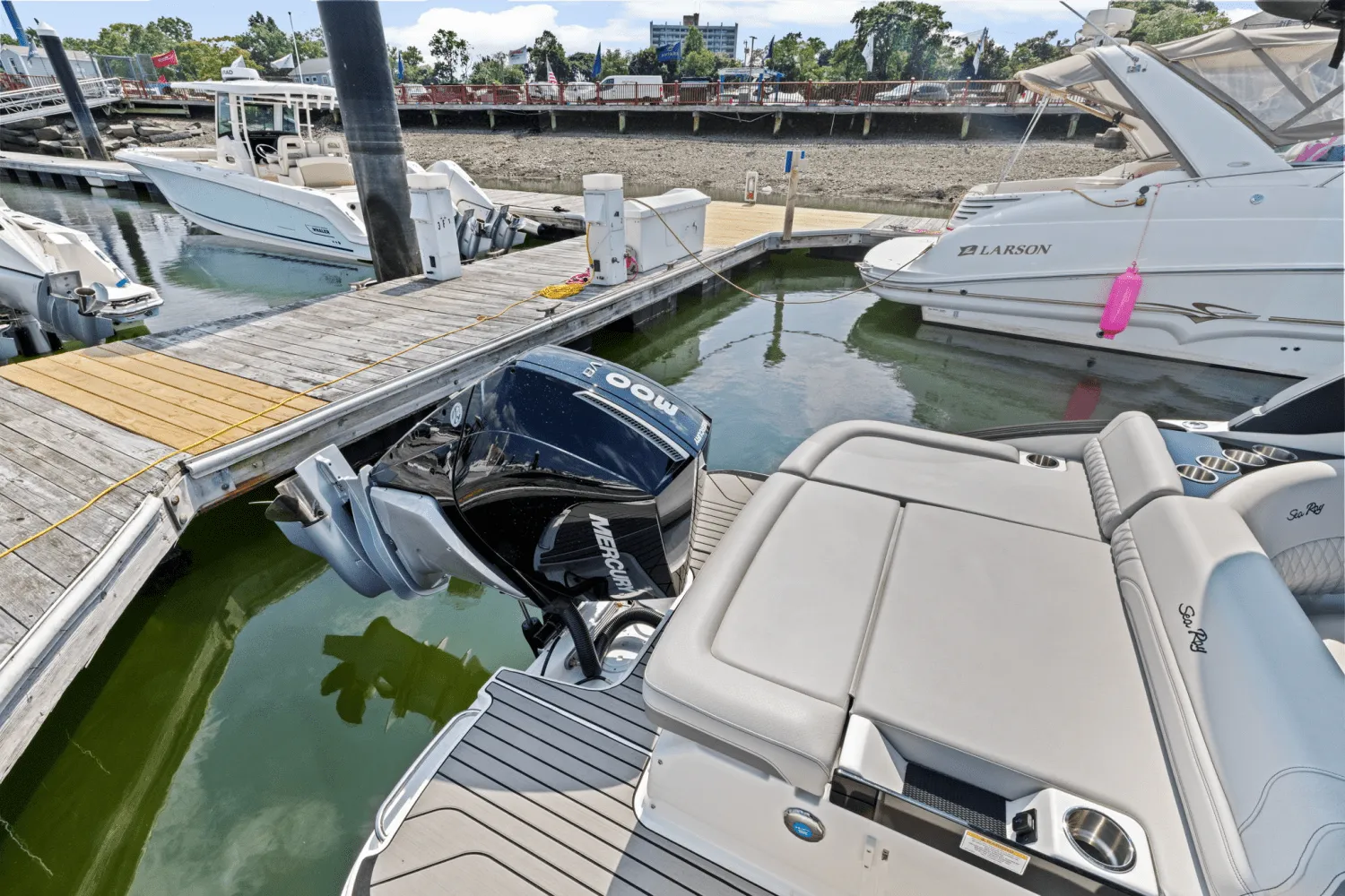 2025 Sea Ray SLX 260 Outboard Image Thumbnail #7