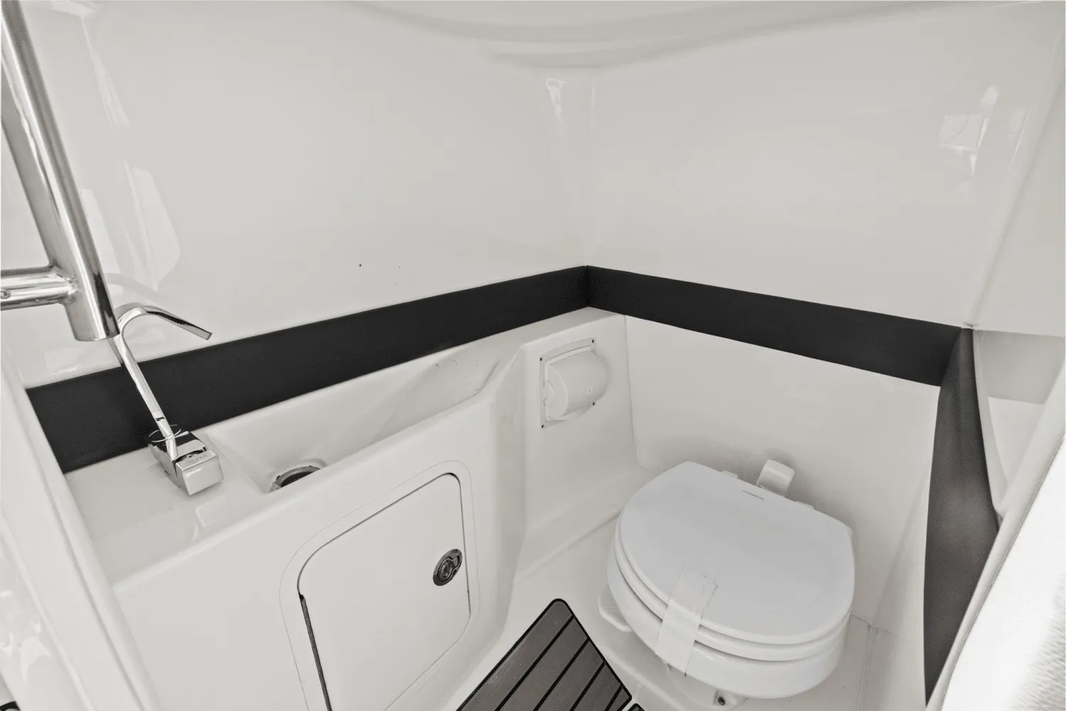 2025 Sea Ray SLX 260 Outboard Image Thumbnail #27