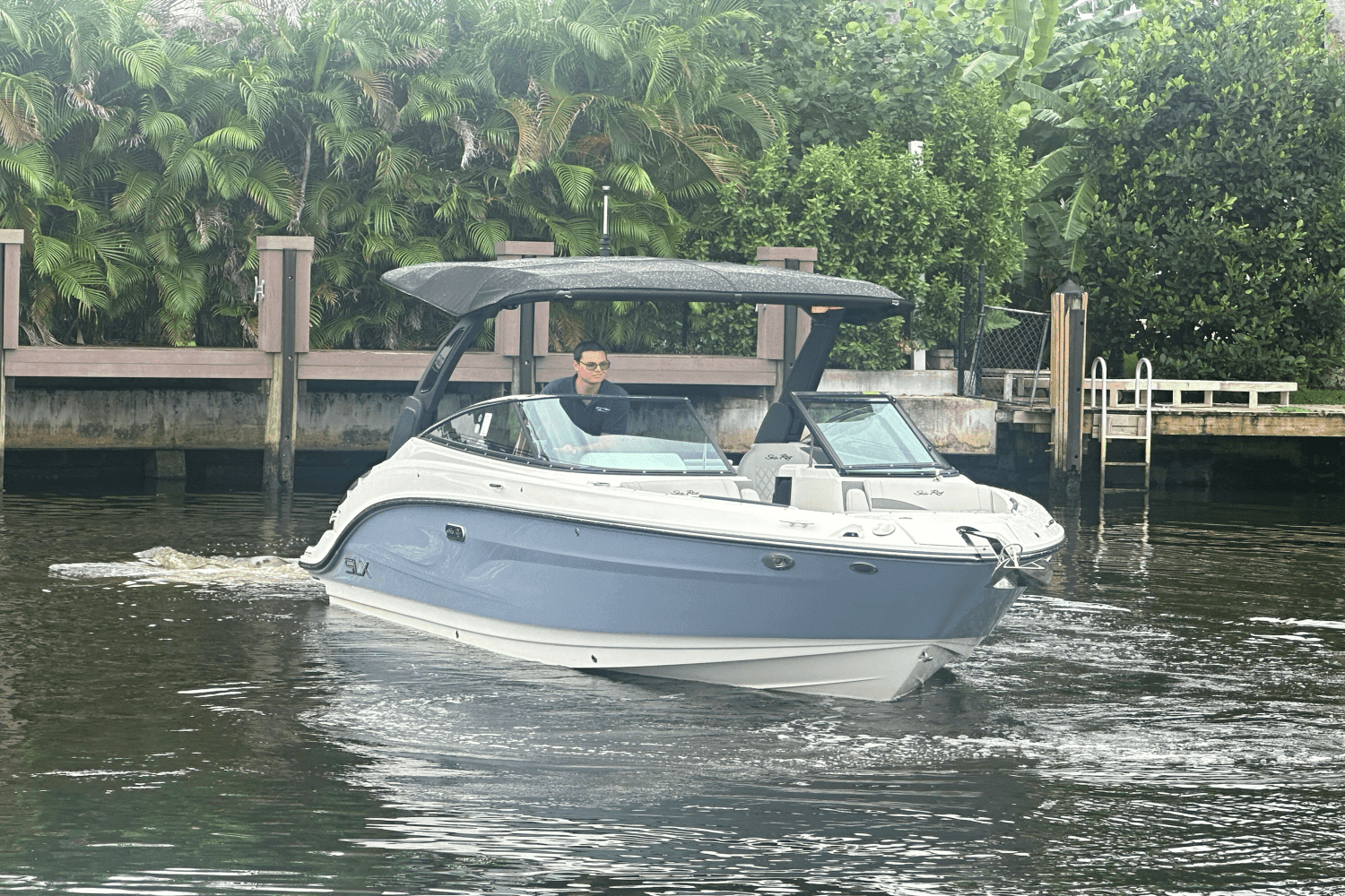 2025 Sea Ray SLX 260 Outboard Image Thumbnail #8