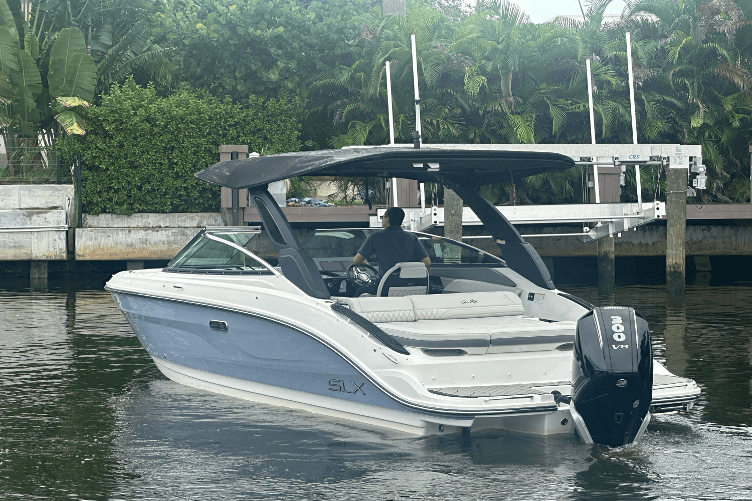 2025 Sea Ray SLX 260 Outboard Image Thumbnail #2
