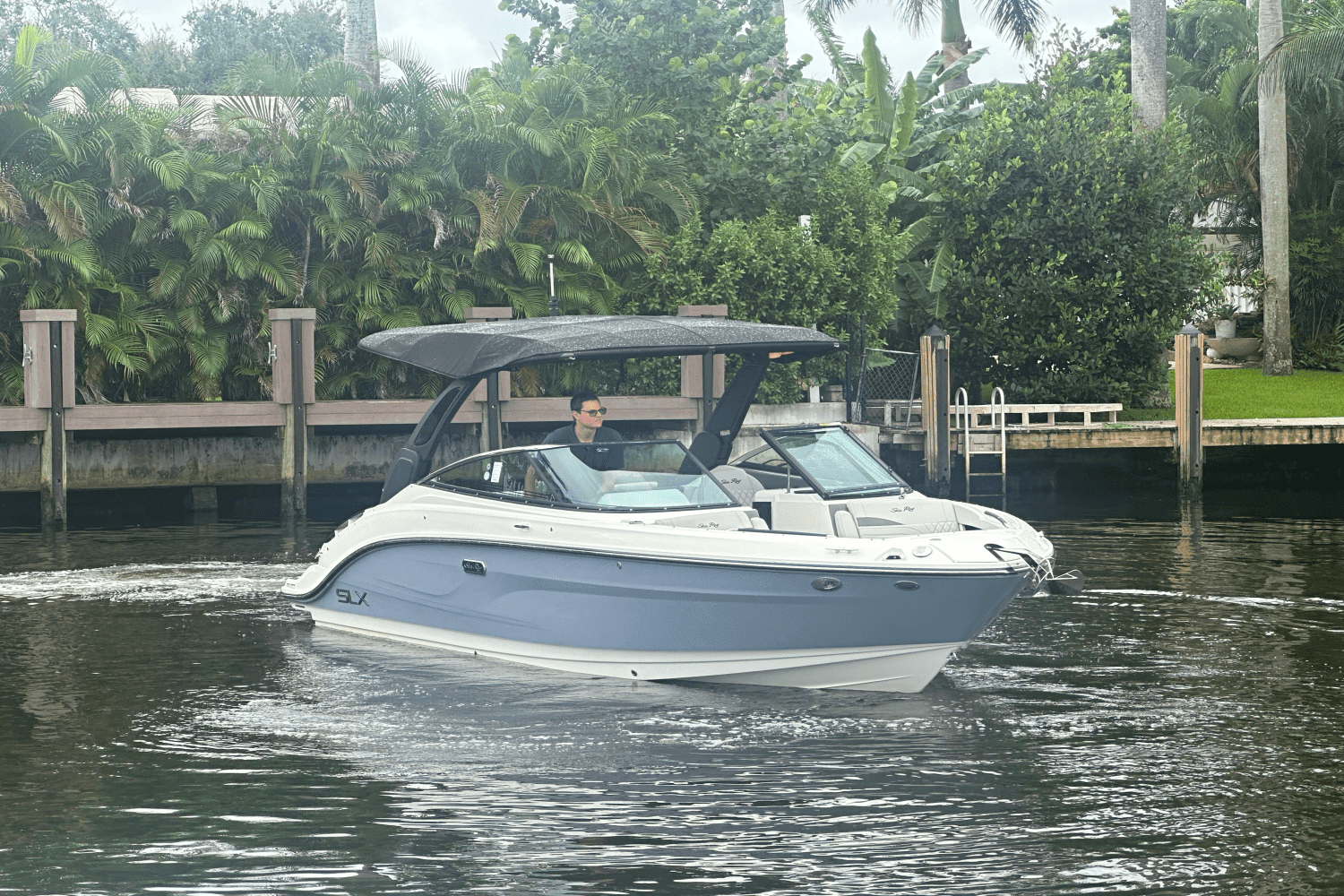 2025 Sea Ray SLX 260 Outboard Image Thumbnail #7