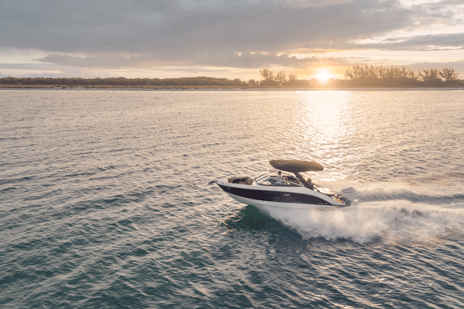 2025 Sea Ray SLX 260 Outboard Image Thumbnail #1