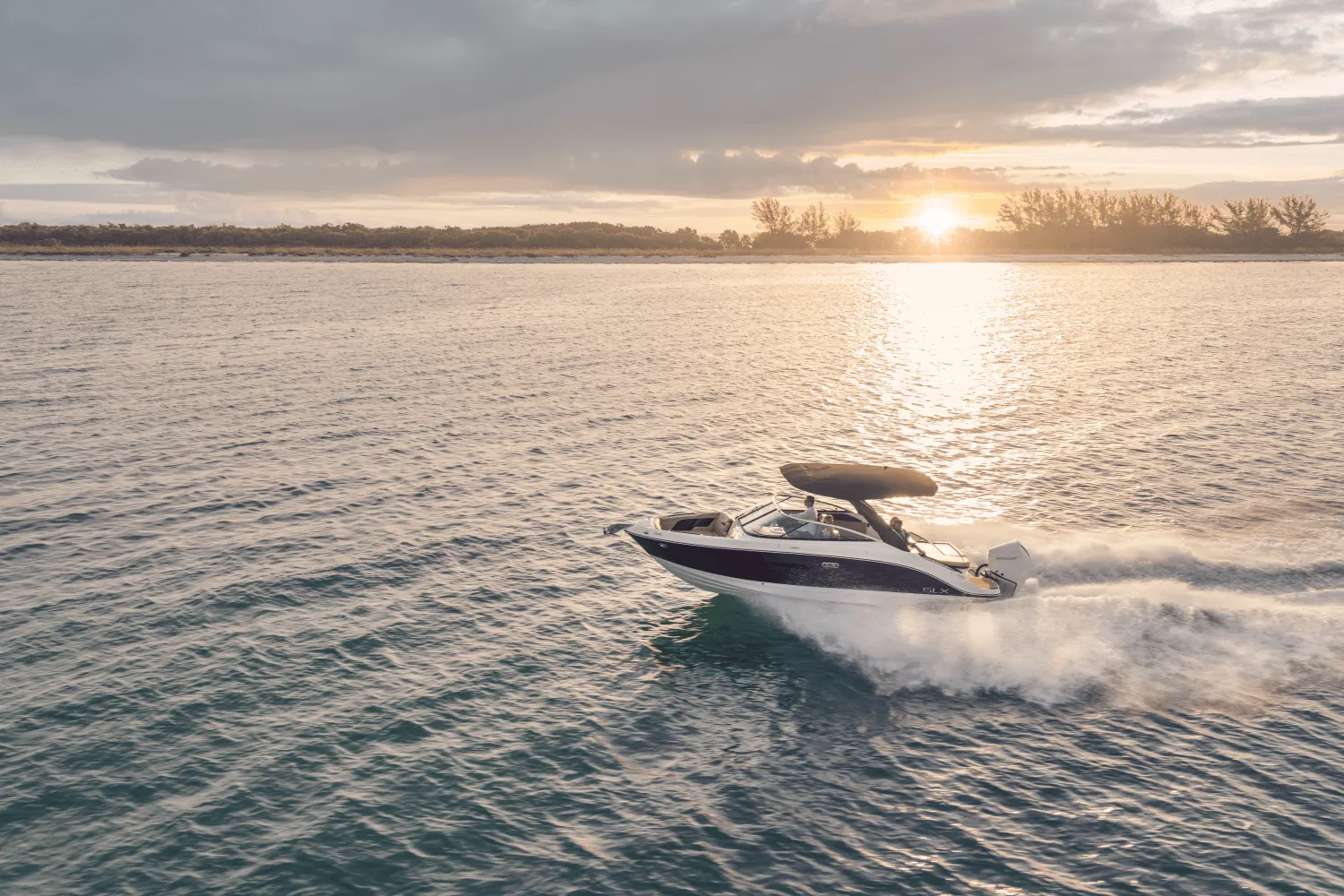 2025 Sea Ray SLX 260 Outboard Image Thumbnail #1