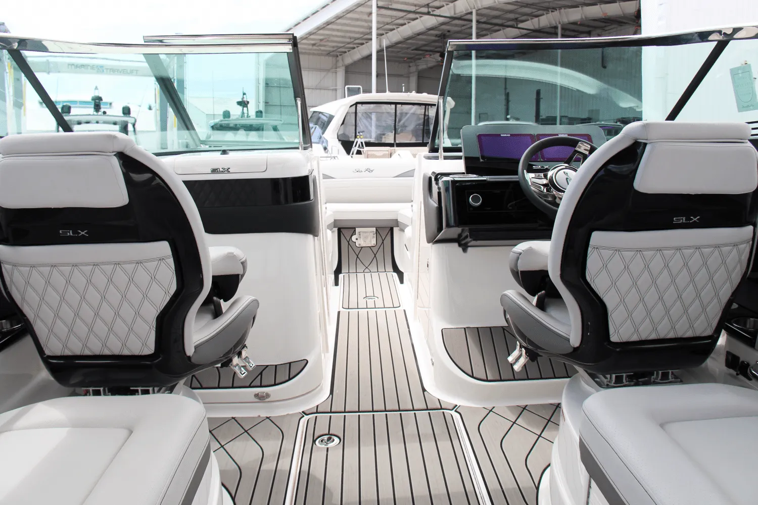 2025 Sea Ray SLX 260 Outboard Image Thumbnail #20