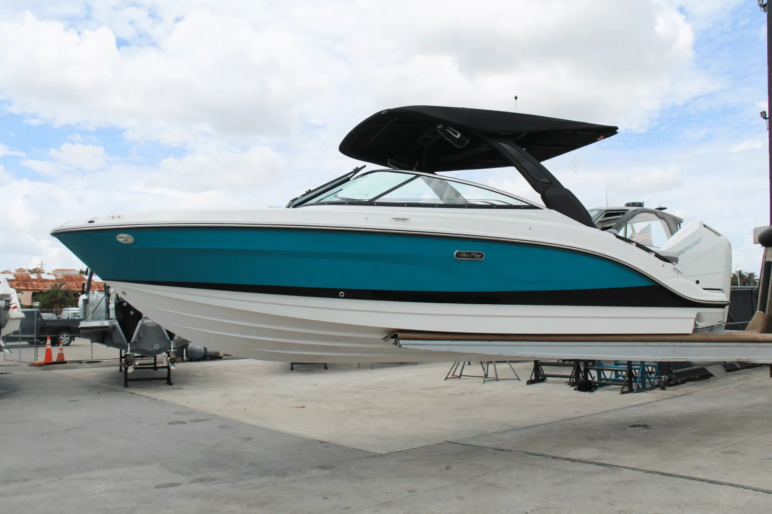 2025 Sea Ray SLX 260 Outboard Image Thumbnail #5