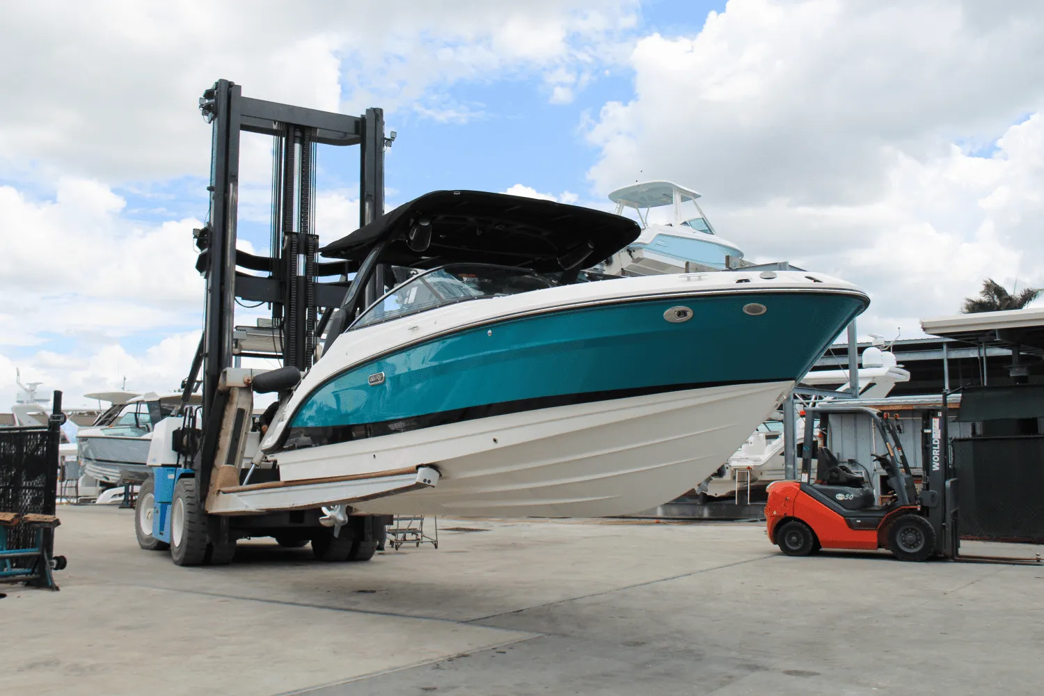 2025 Sea Ray SLX 260 Outboard Image Thumbnail #2