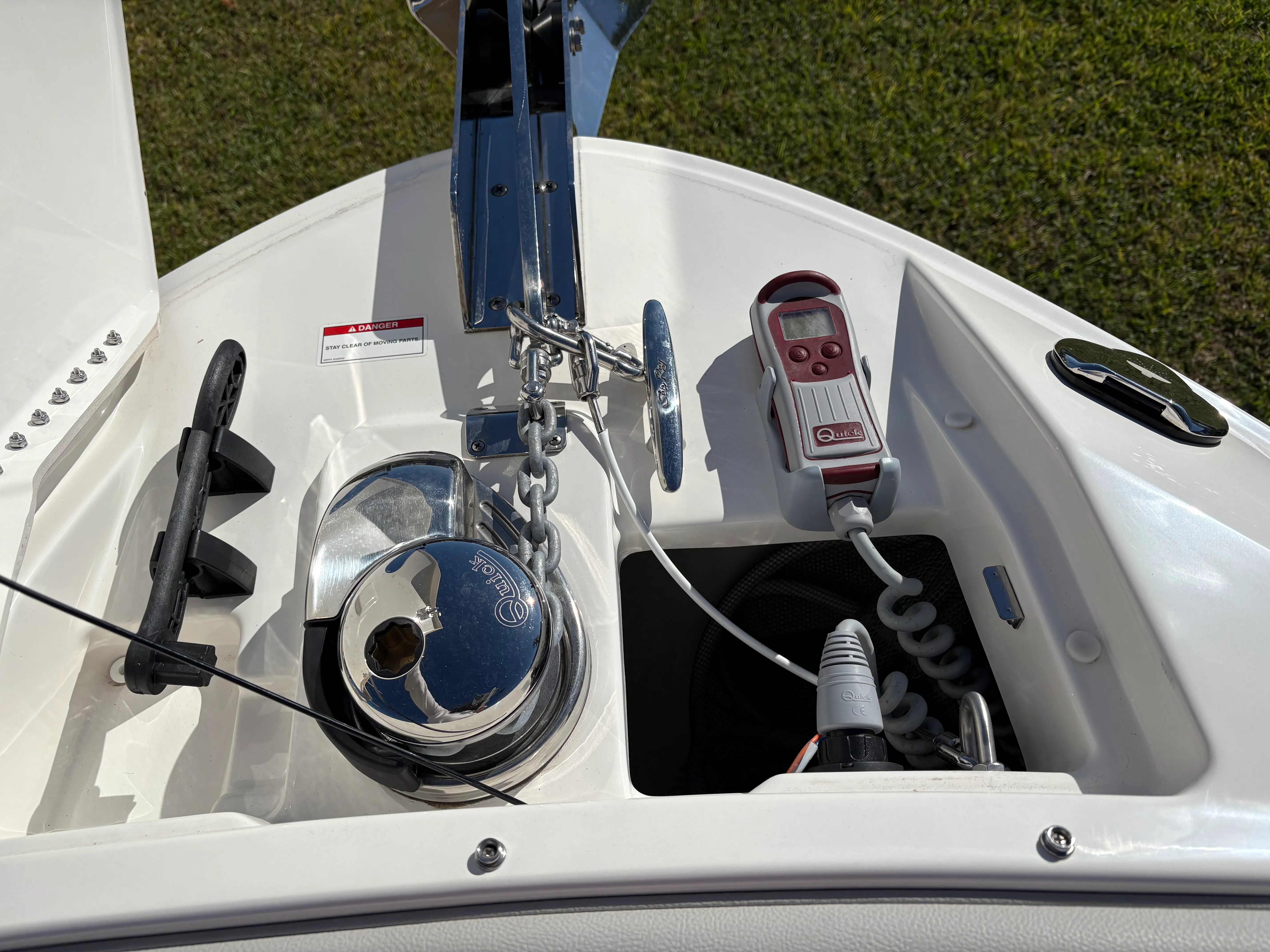2025 Sea Ray SLX 260 Outboard Image Thumbnail #18