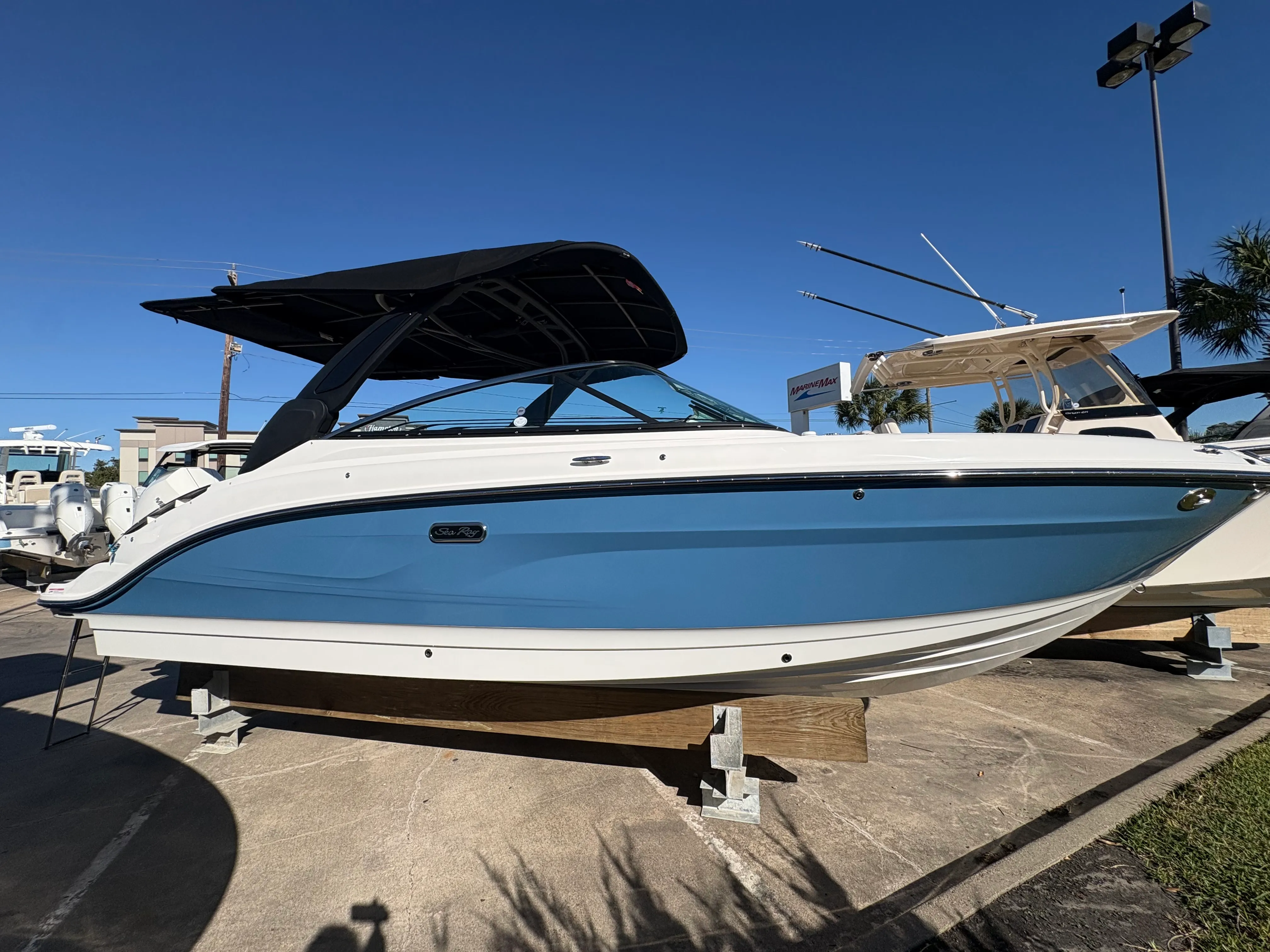 2025 Sea Ray SLX 260 Outboard Image Thumbnail #0