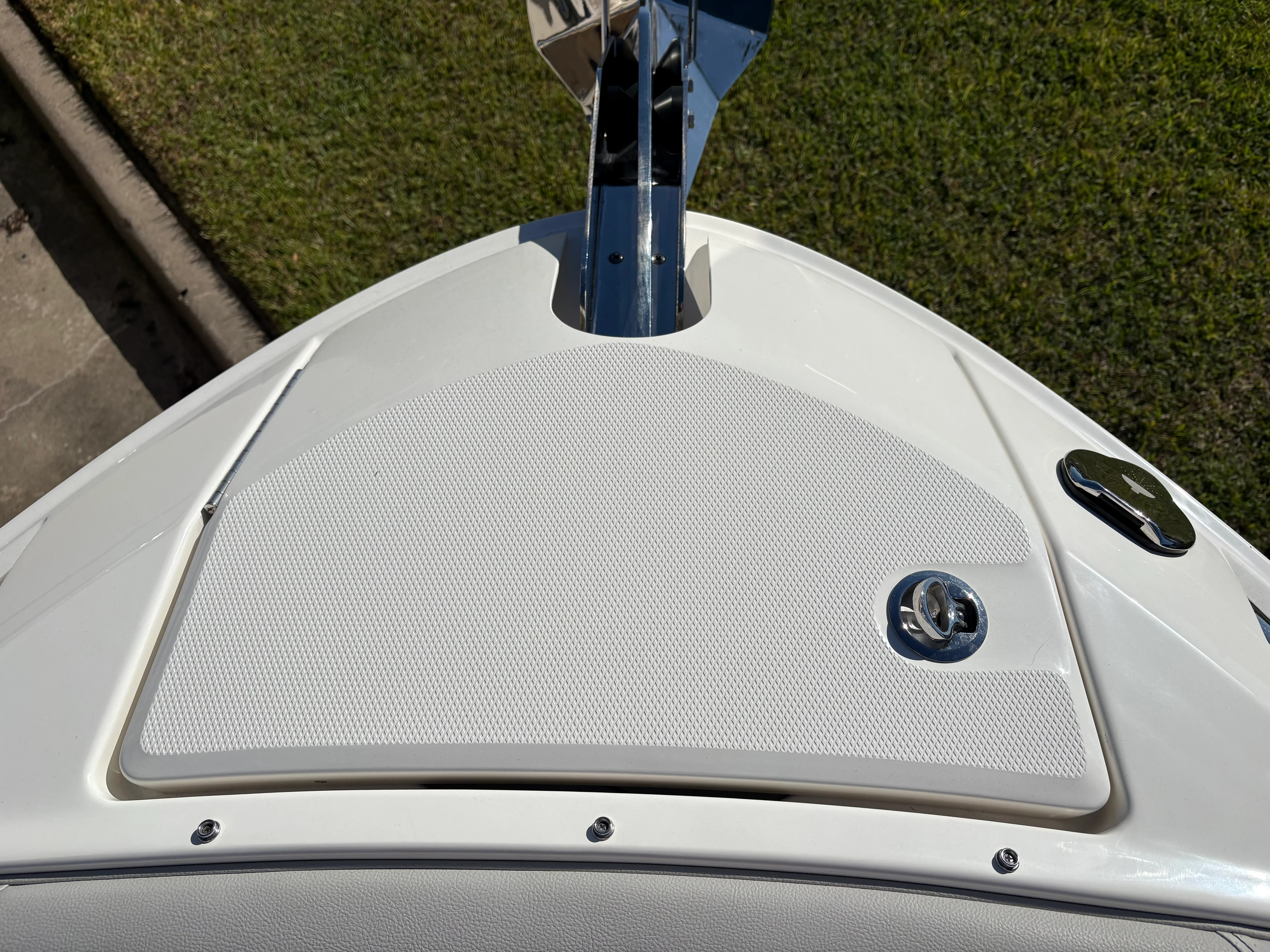 2025 Sea Ray SLX 260 Outboard Image Thumbnail #17