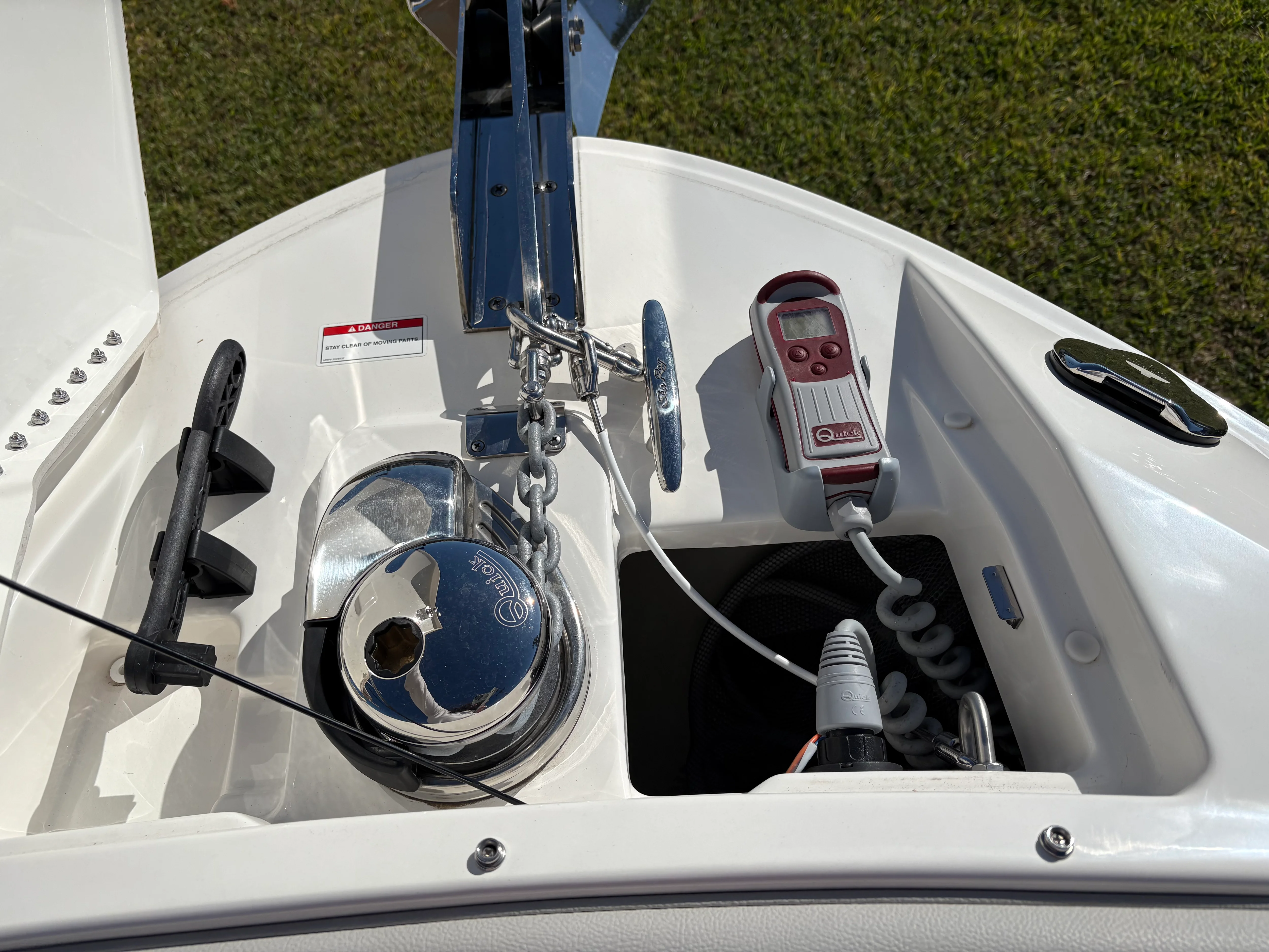 2025 Sea Ray SLX 260 Outboard Image Thumbnail #18