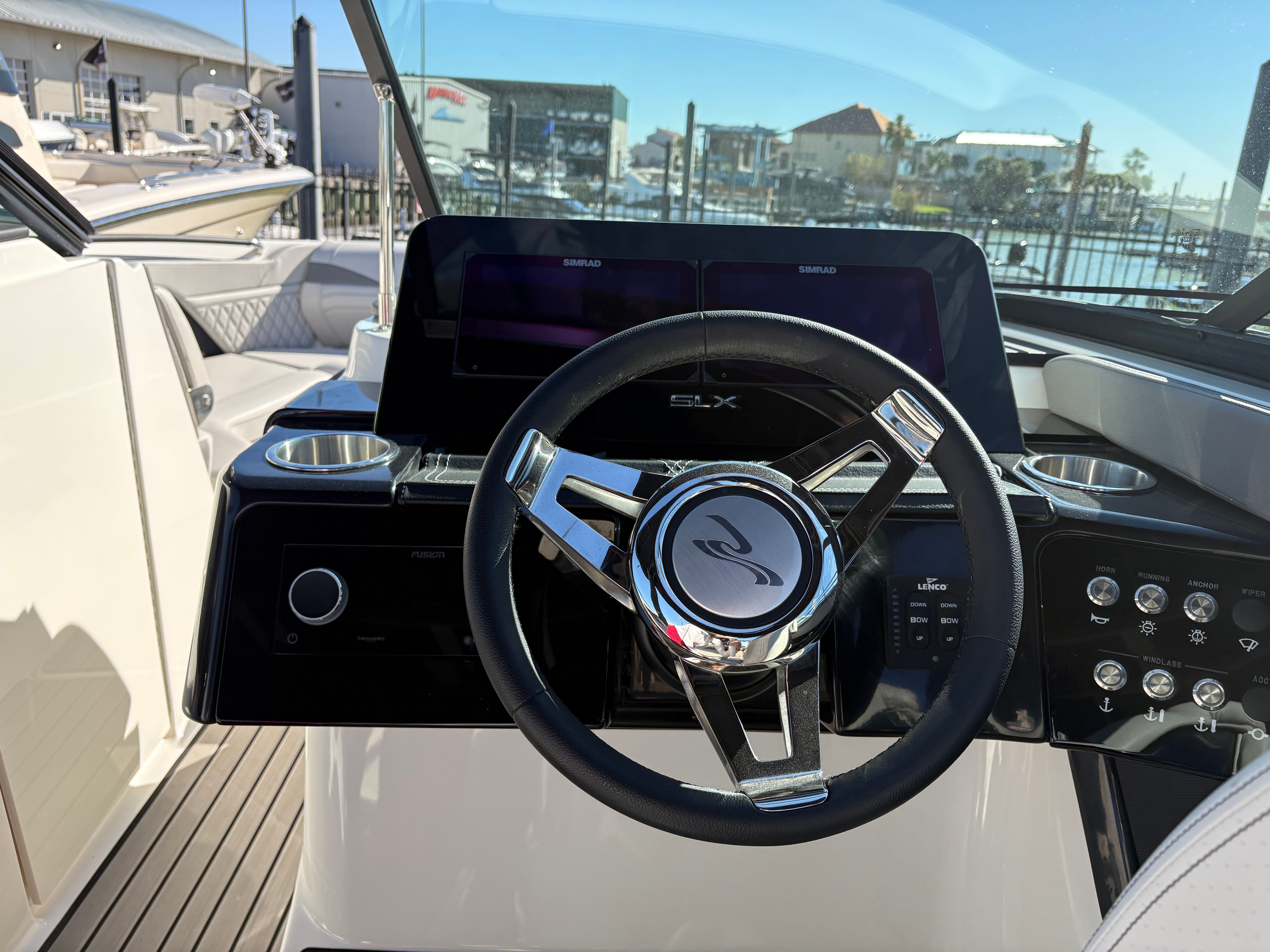 2025 Sea Ray SLX 260 Outboard Image Thumbnail #7