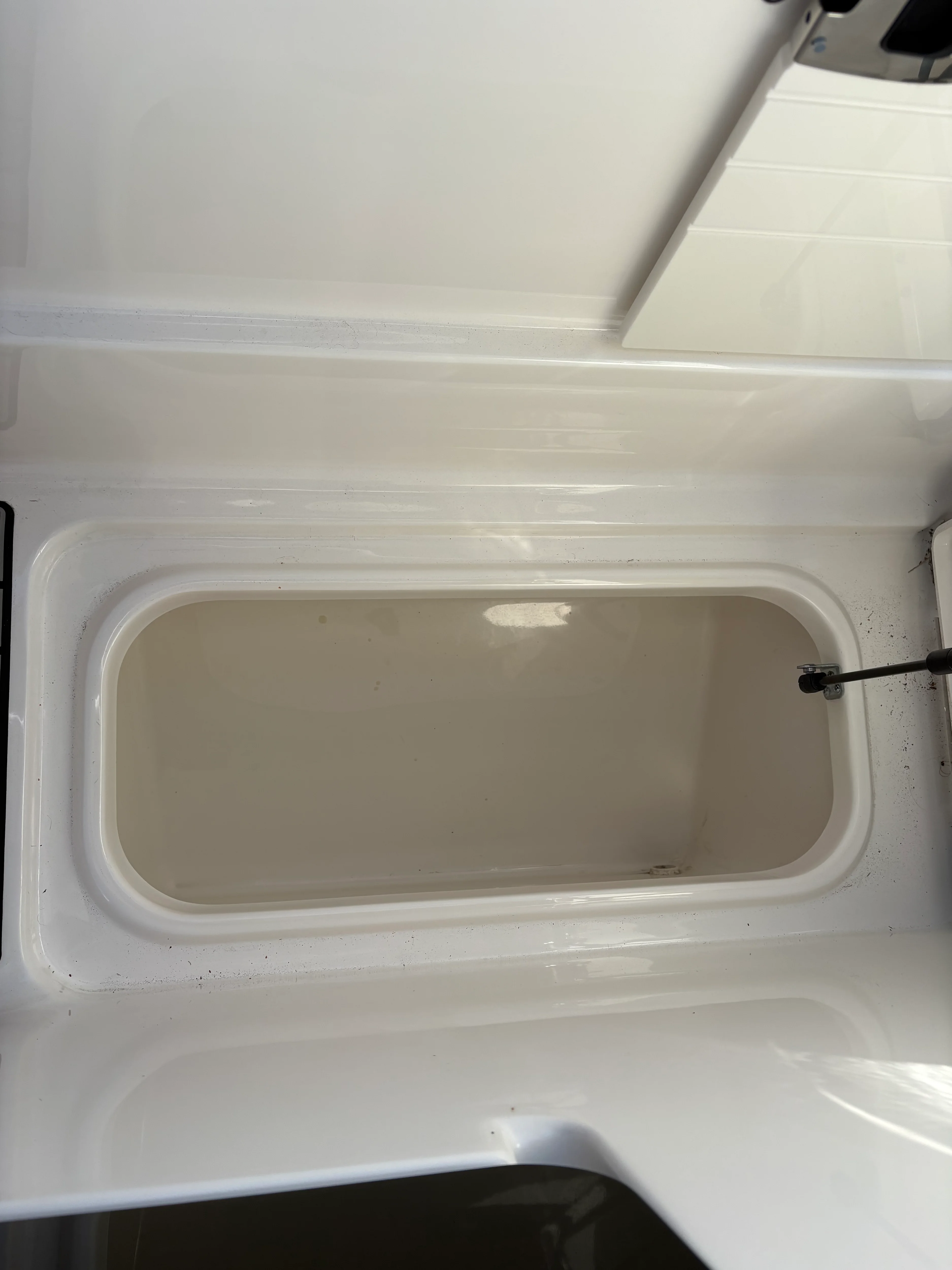 2025 Sea Ray SLX 260 Outboard Image Thumbnail #10