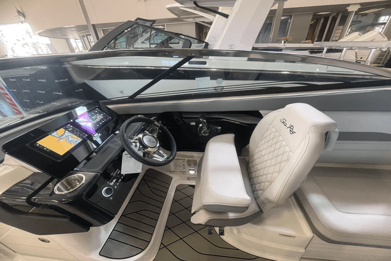 2025 Sea Ray SLX 260 Outboard Image Thumbnail #4