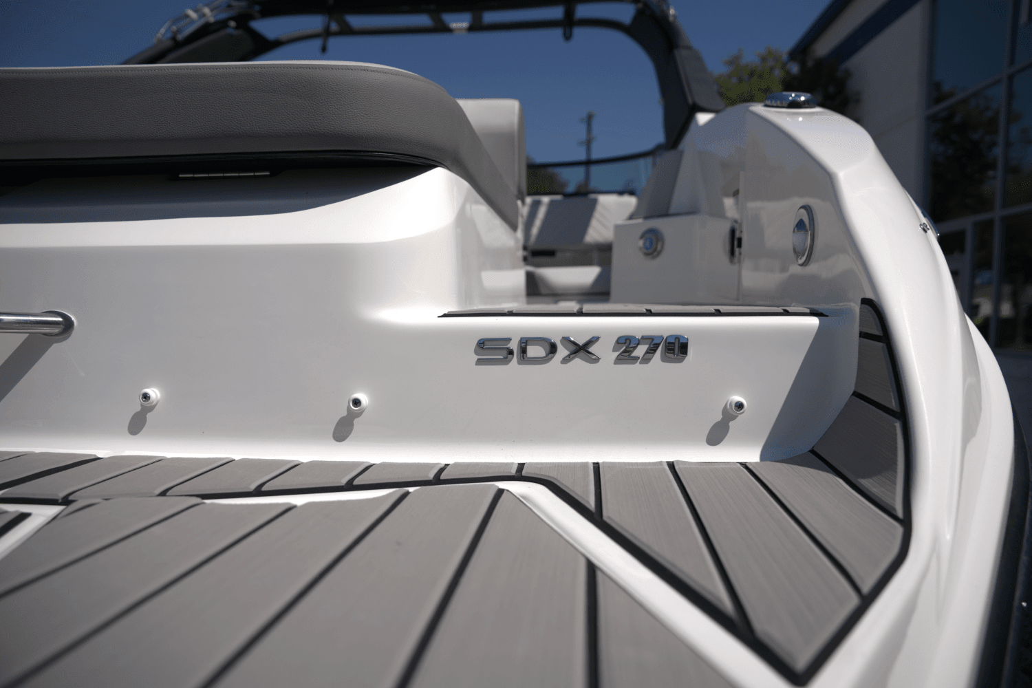 2025 Sea Ray SDX 270 Image Thumbnail #6