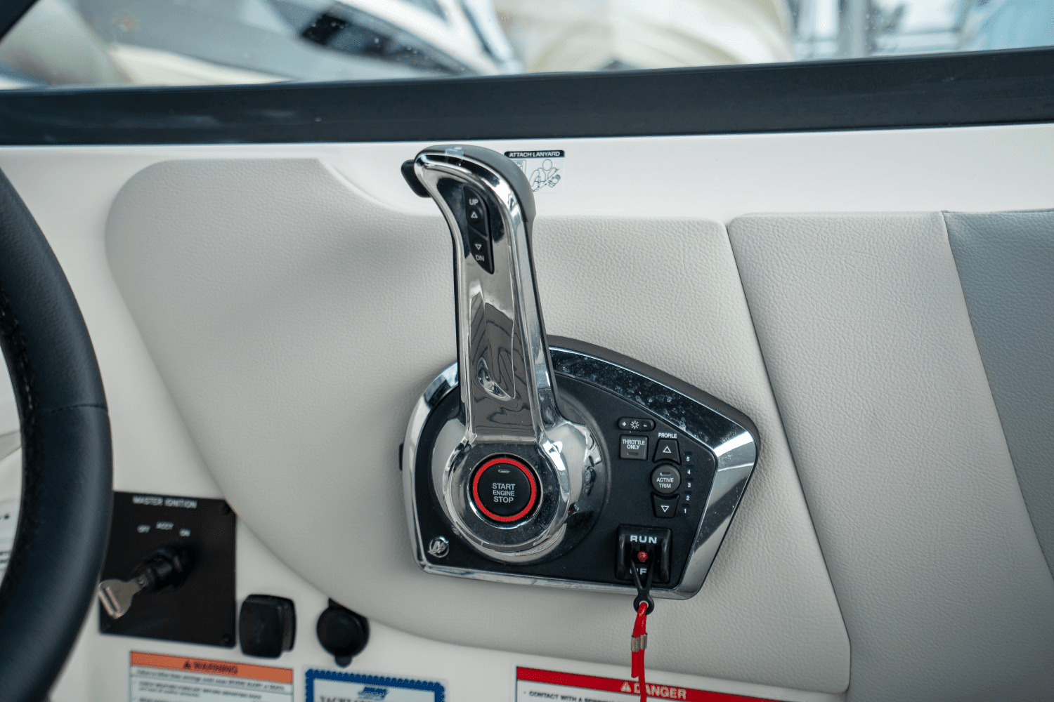 2025 Sea Ray SDX 270 Outboard Image Thumbnail #11