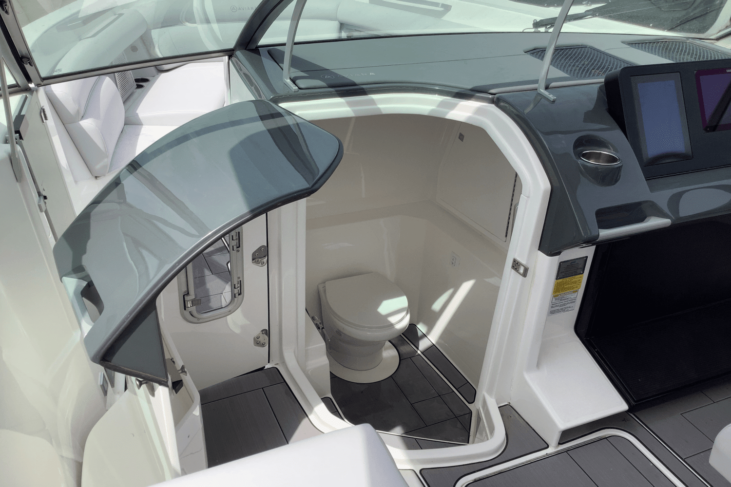 2025 Aviara AV32 Image Thumbnail #26