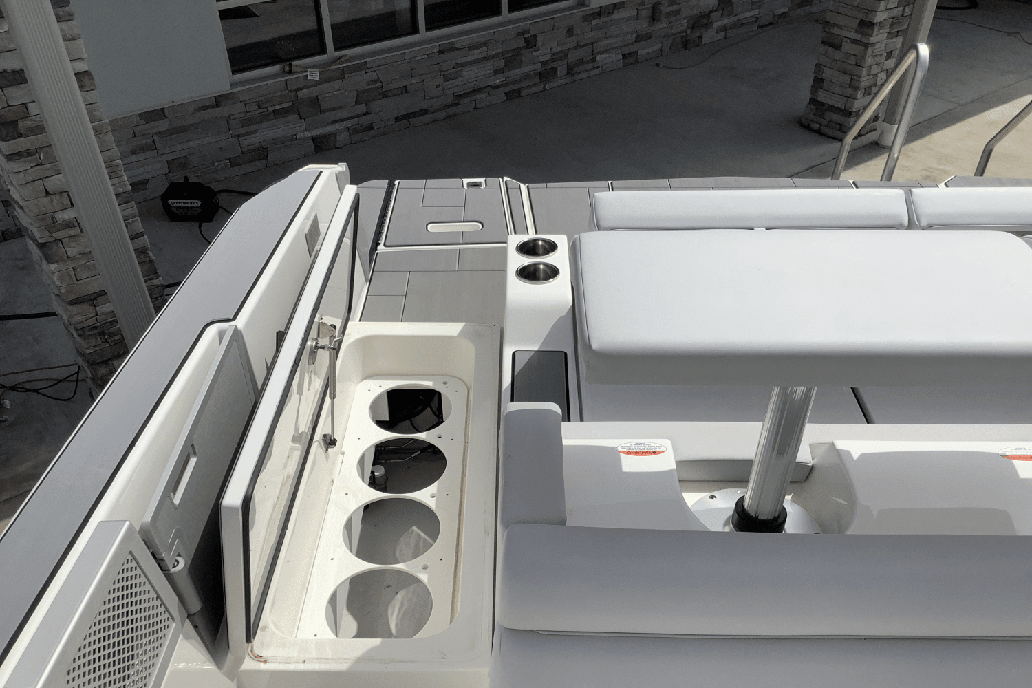 2025 Aviara AV32 Image Thumbnail #10