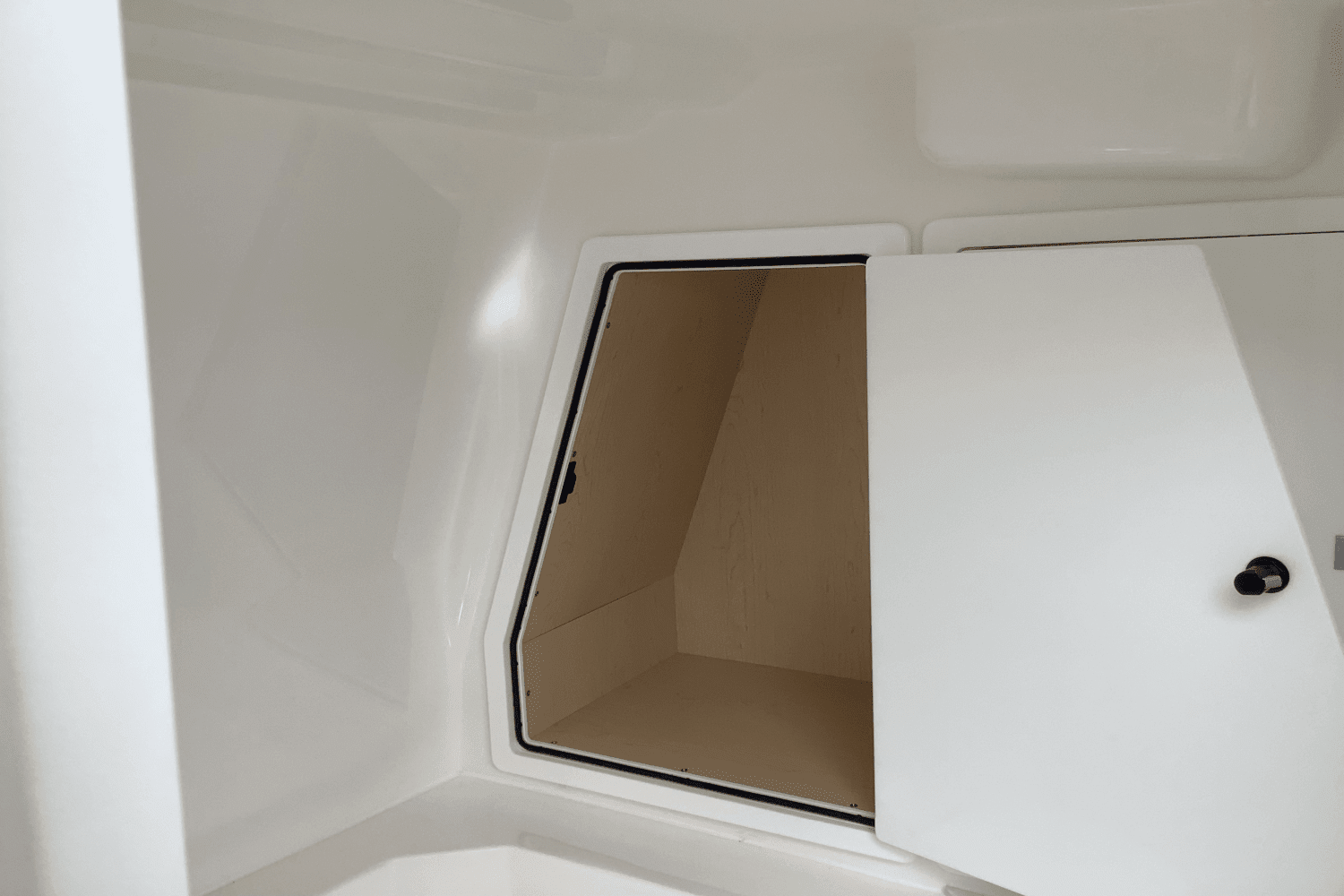 2025 Aviara AV32 Image Thumbnail #28