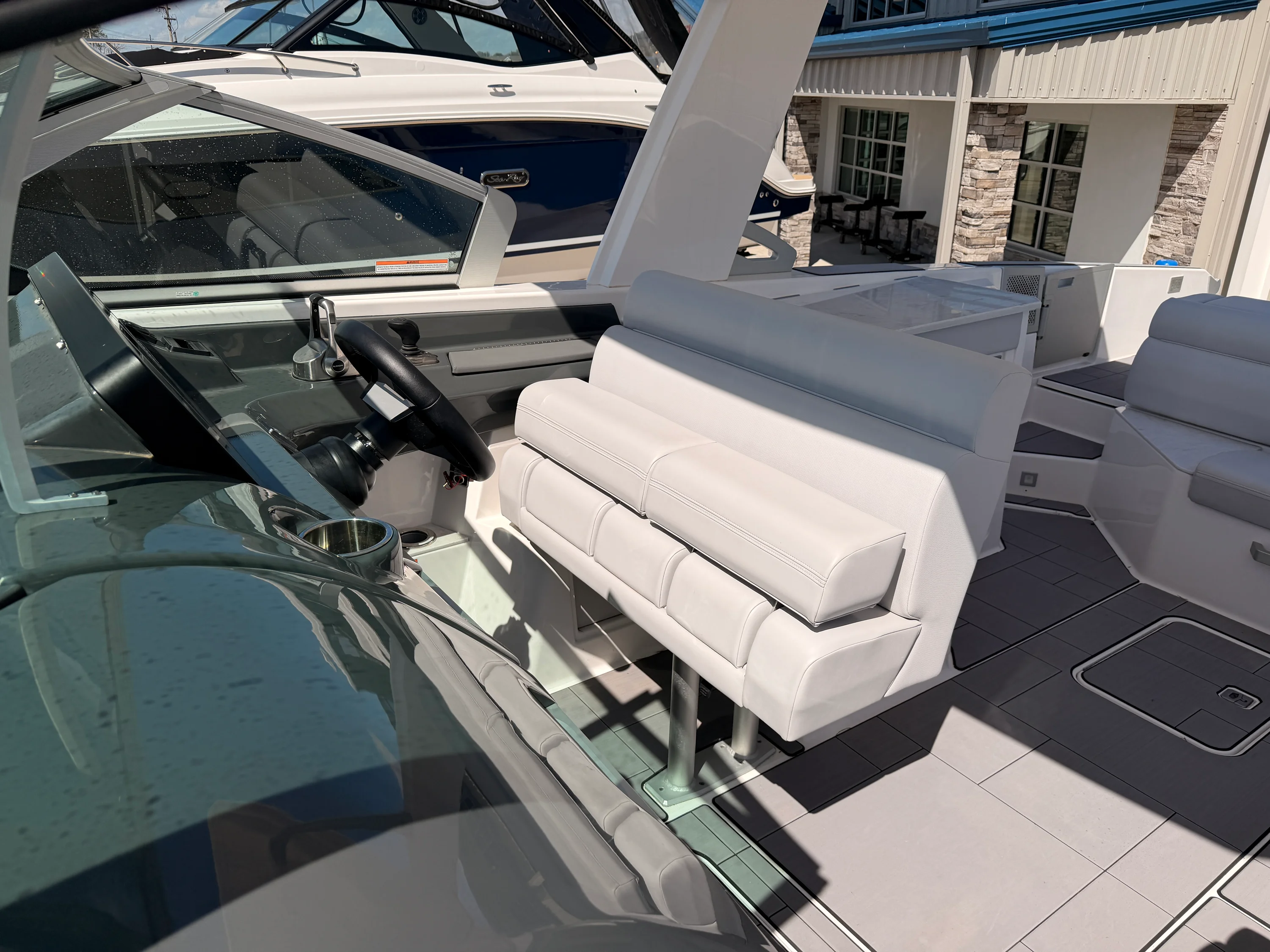 2025 Aviara AV32 Image Thumbnail #18