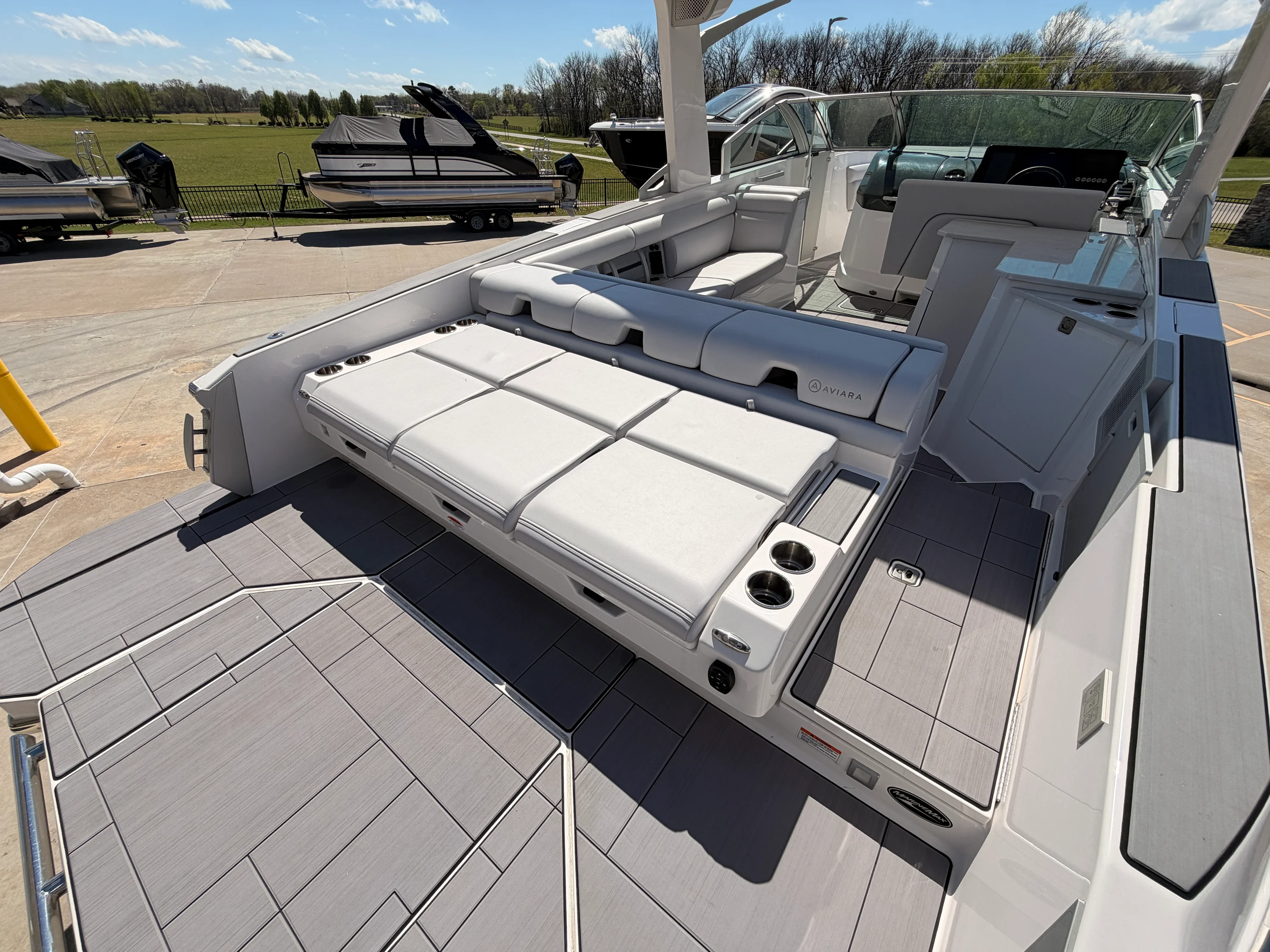 2025 Aviara AV32 Image Thumbnail #7