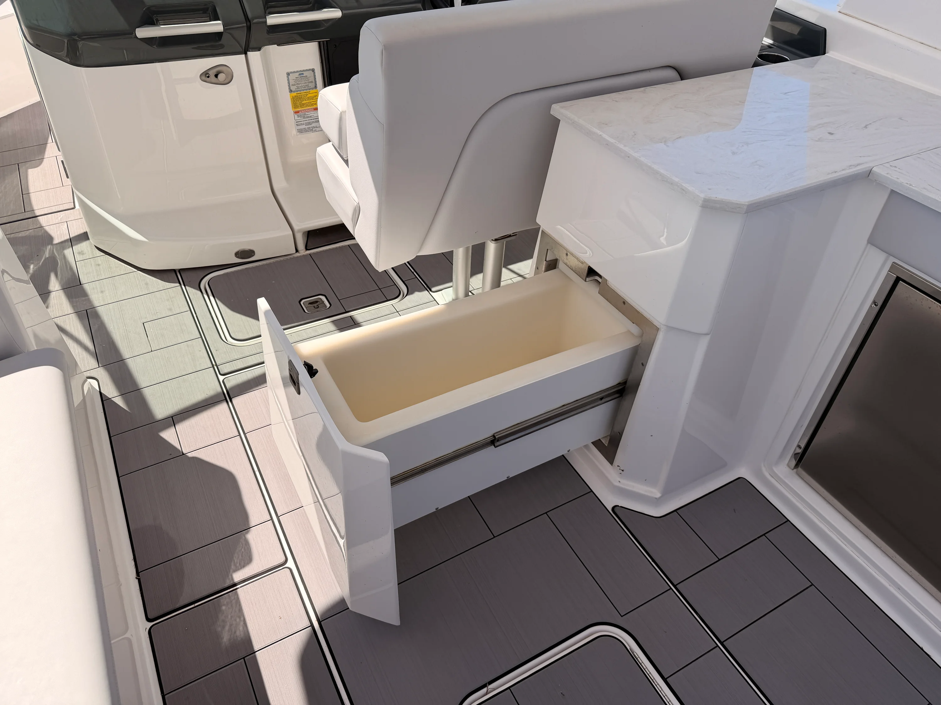 2025 Aviara AV32 Image Thumbnail #16