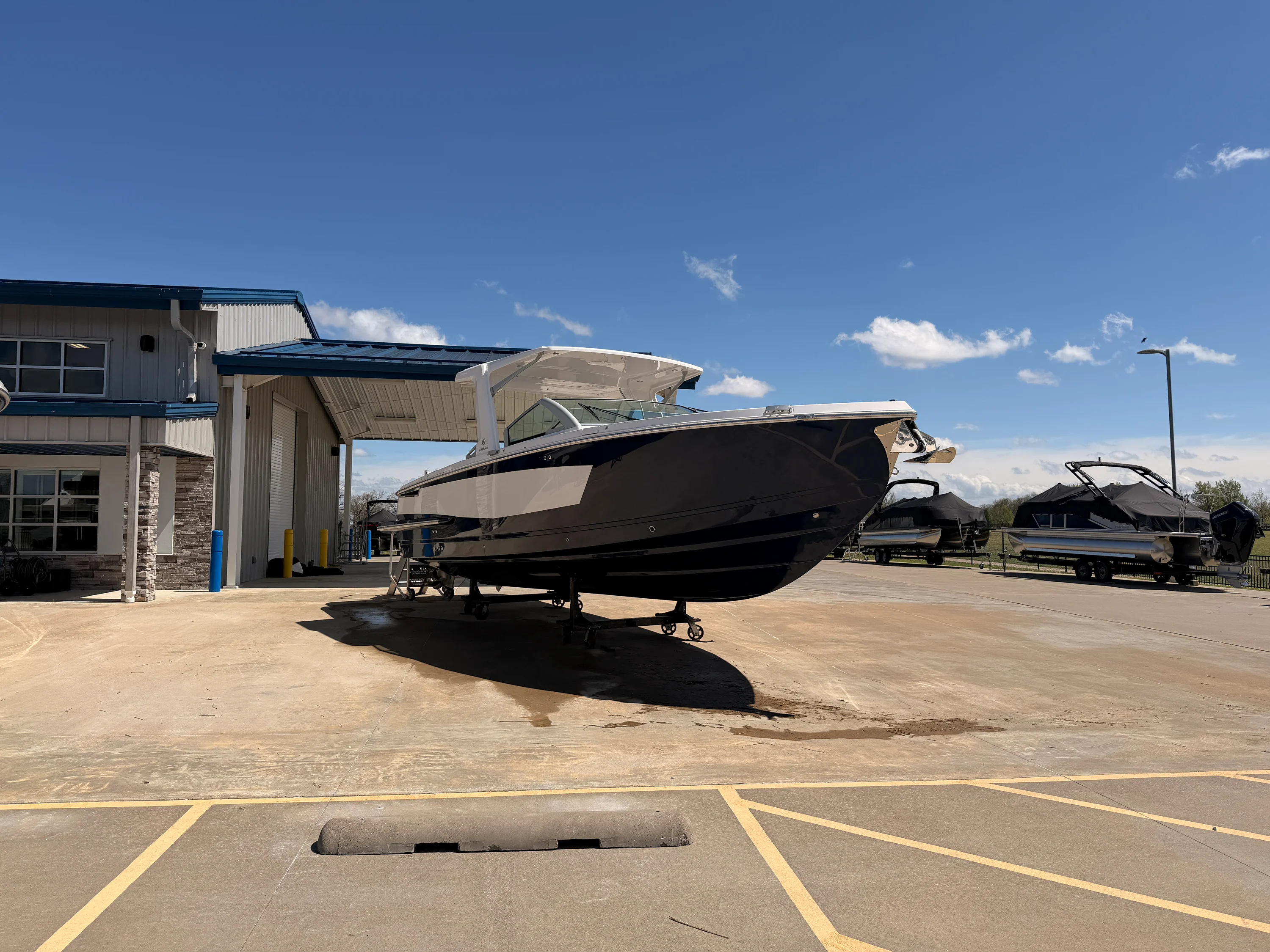 2025 Aviara AV32 Image Thumbnail #2