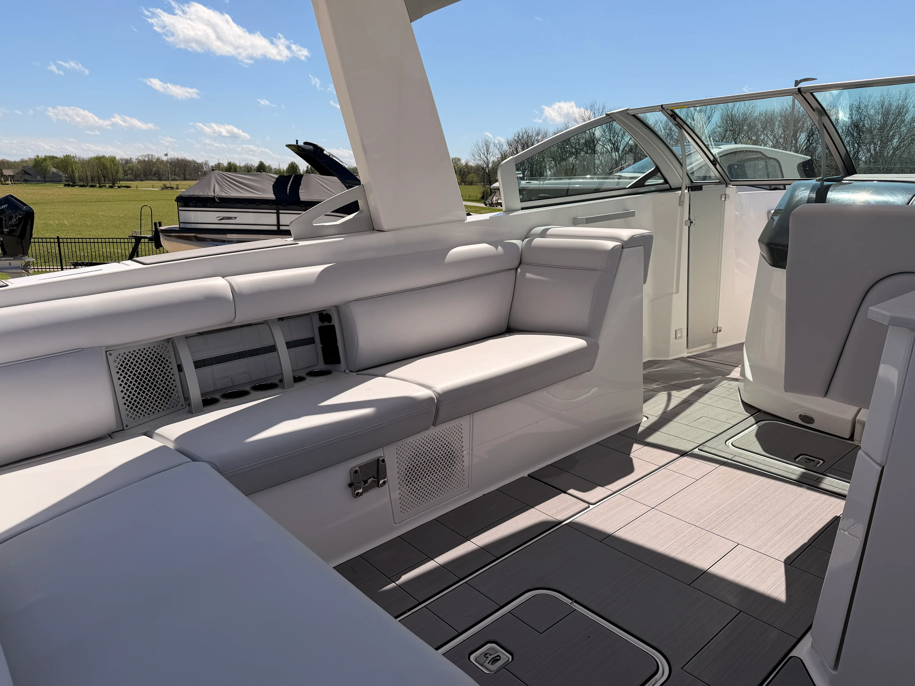 2025 Aviara AV32 Image Thumbnail #11