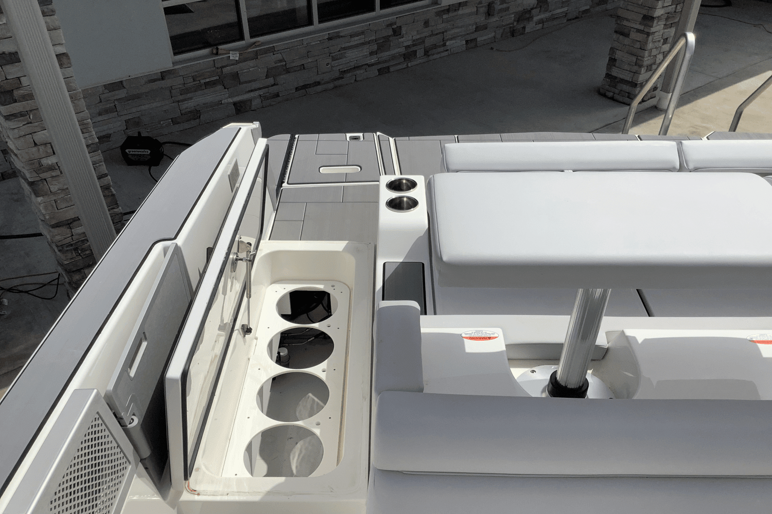 2025 Aviara AV32 Image Thumbnail #8