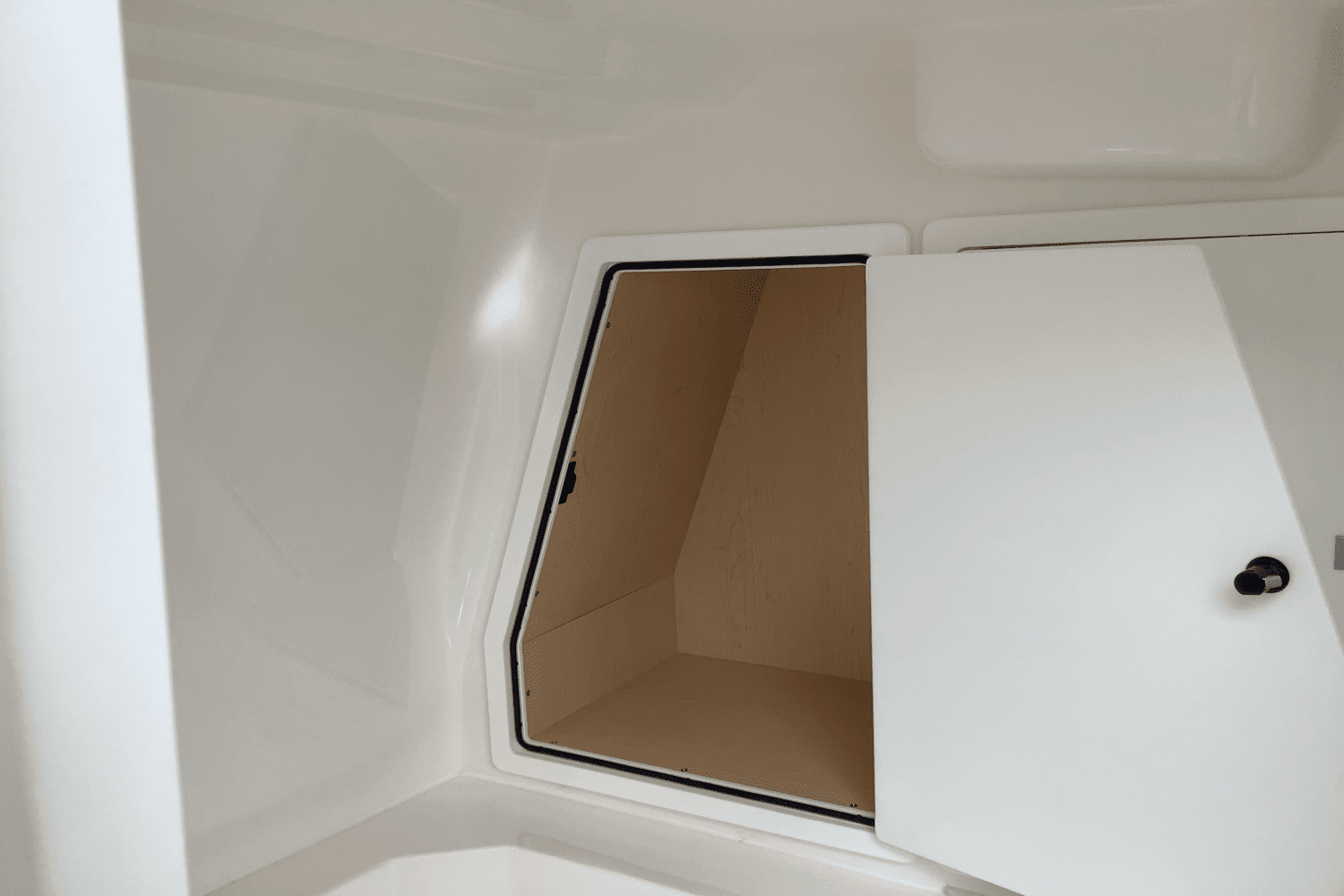 2025 Aviara AV32 Image Thumbnail #26