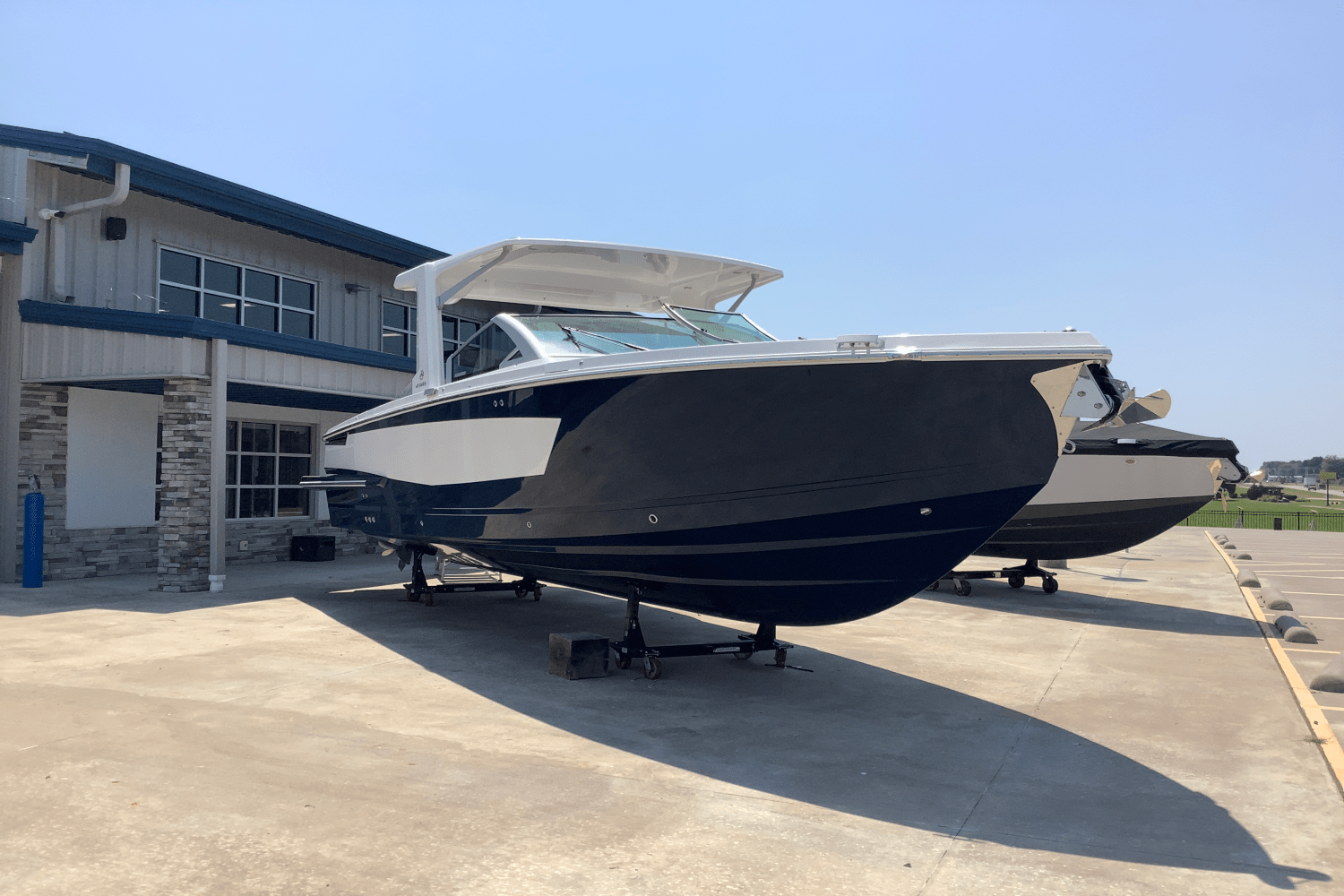 2025 Aviara AV32 Image Thumbnail #1