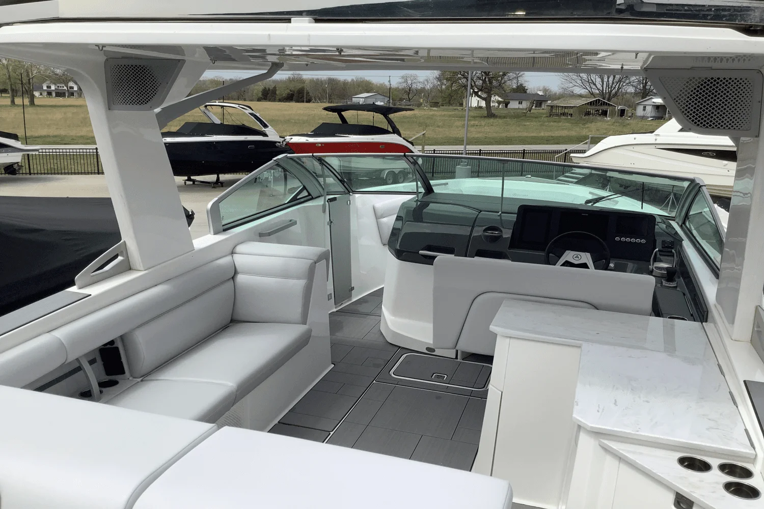 2025 Aviara AV32 Image Thumbnail #9