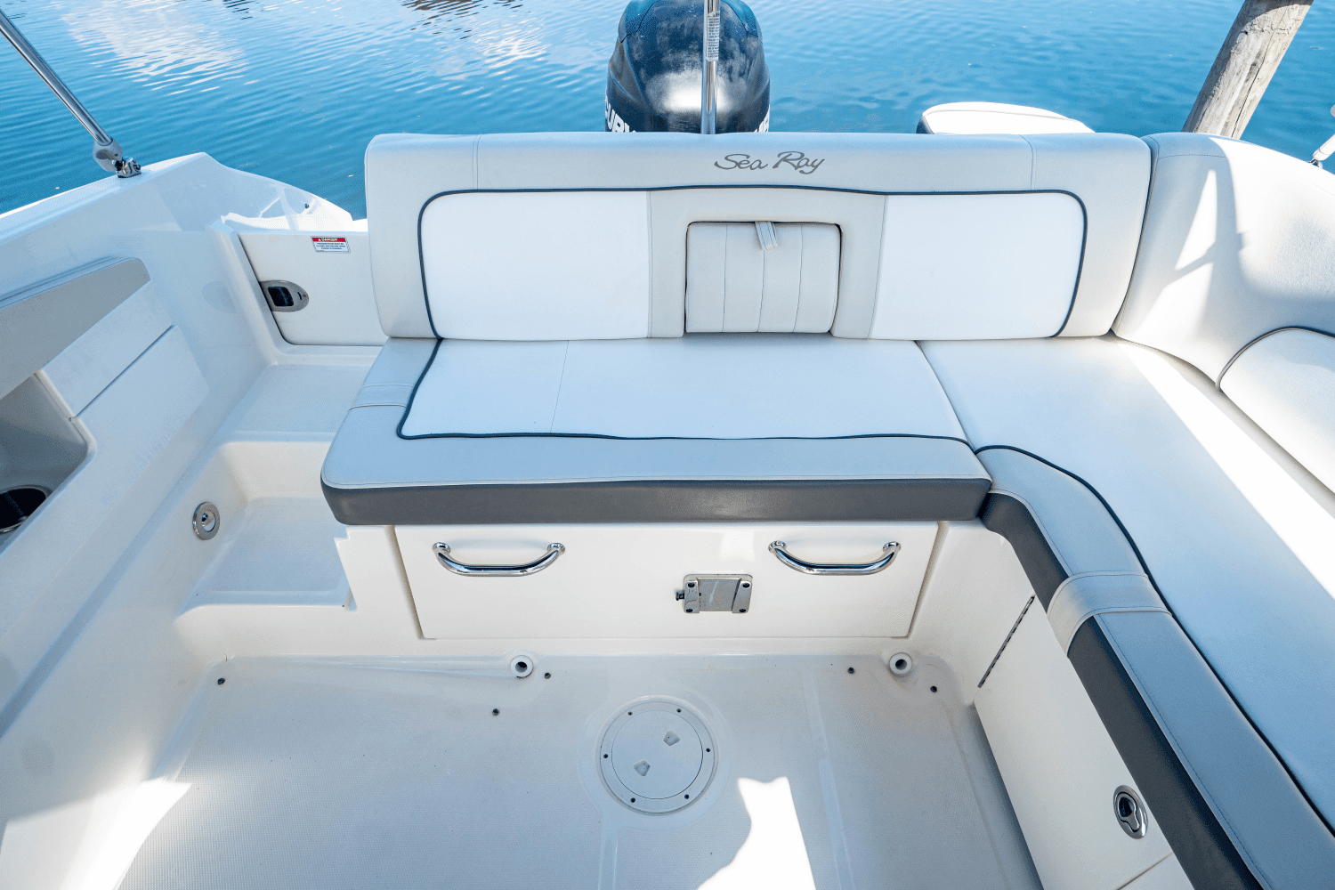 2014 Sea Ray 240 SUNDECK OUTBOARD Image Thumbnail #14