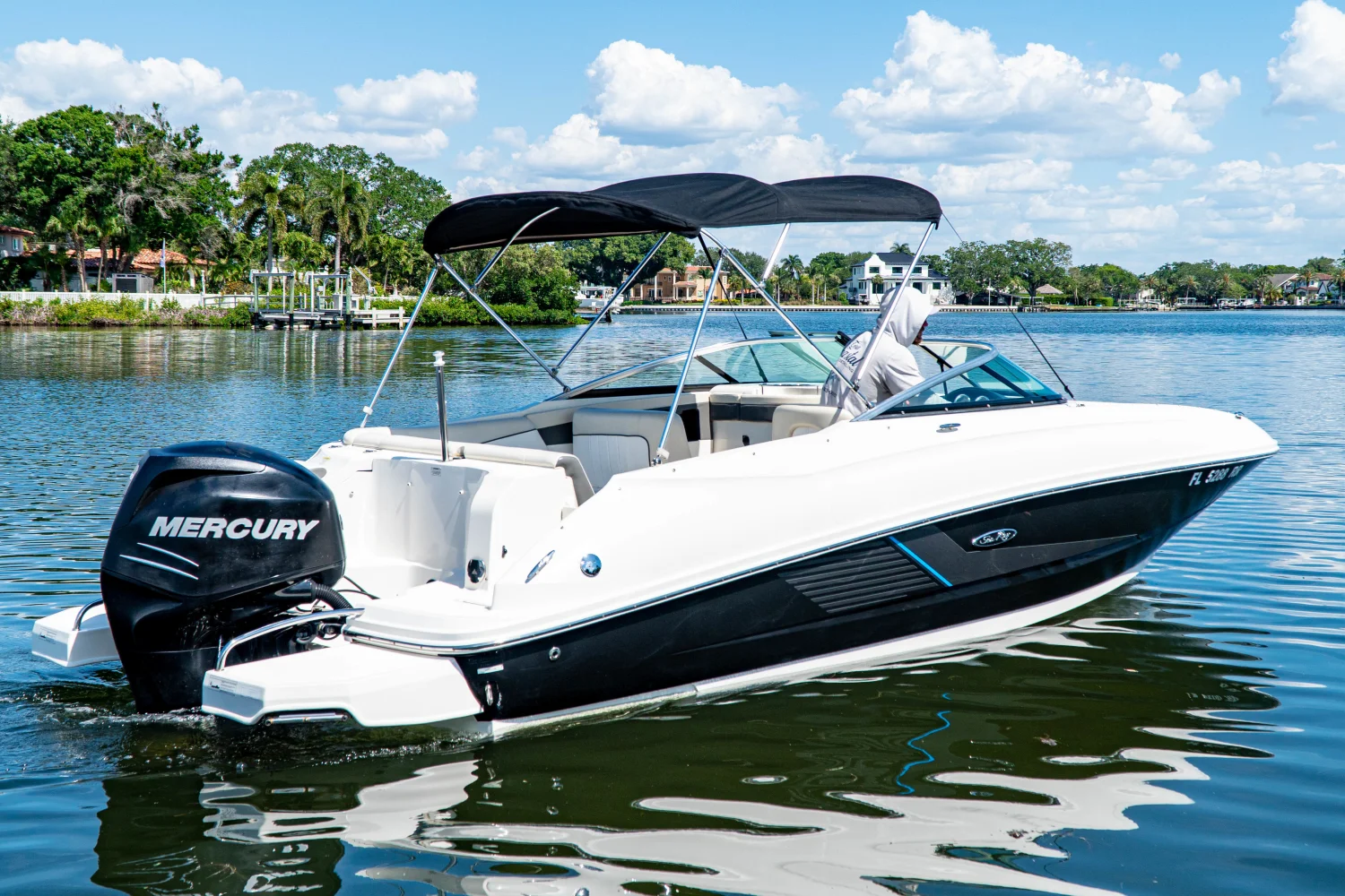 2014 Sea Ray 240 SUNDECK OUTBOARD Image Thumbnail #6