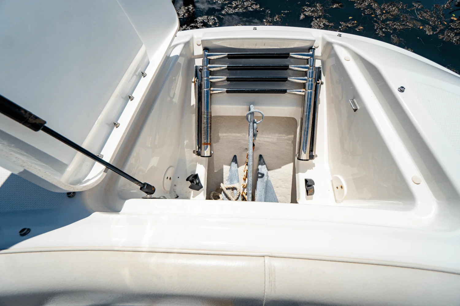 2014 Sea Ray 240 SUNDECK OUTBOARD Image Thumbnail #25