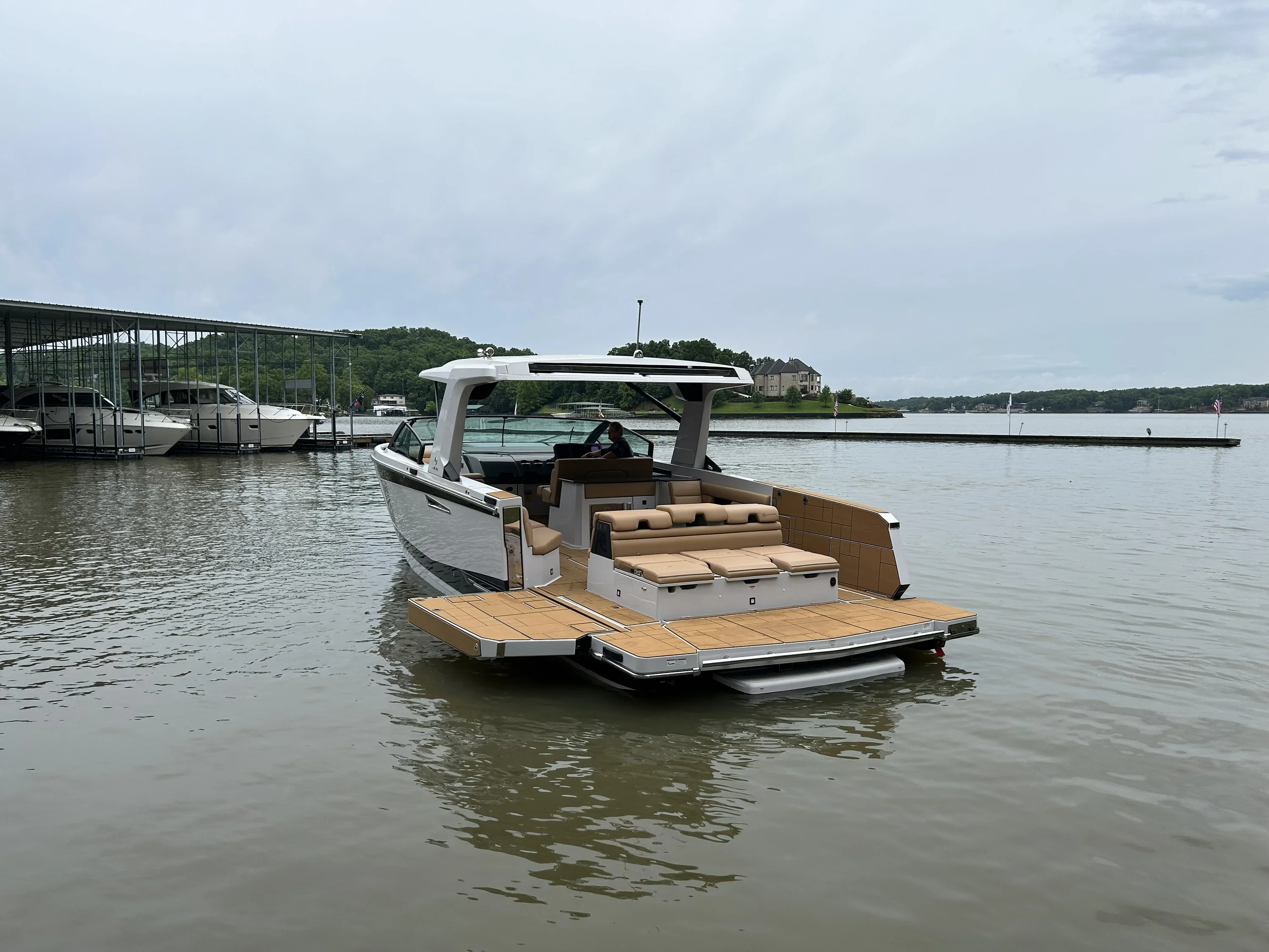 2025 Aviara AV40 Image Thumbnail #2