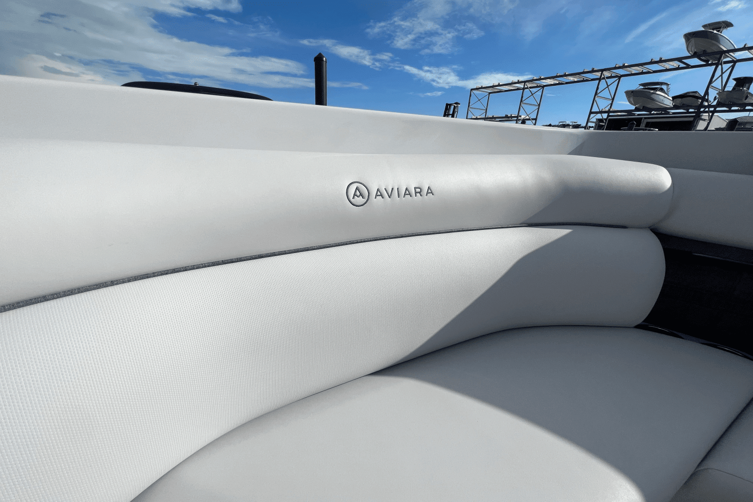 2025 Aviara AV32 Outboard Image Thumbnail #16