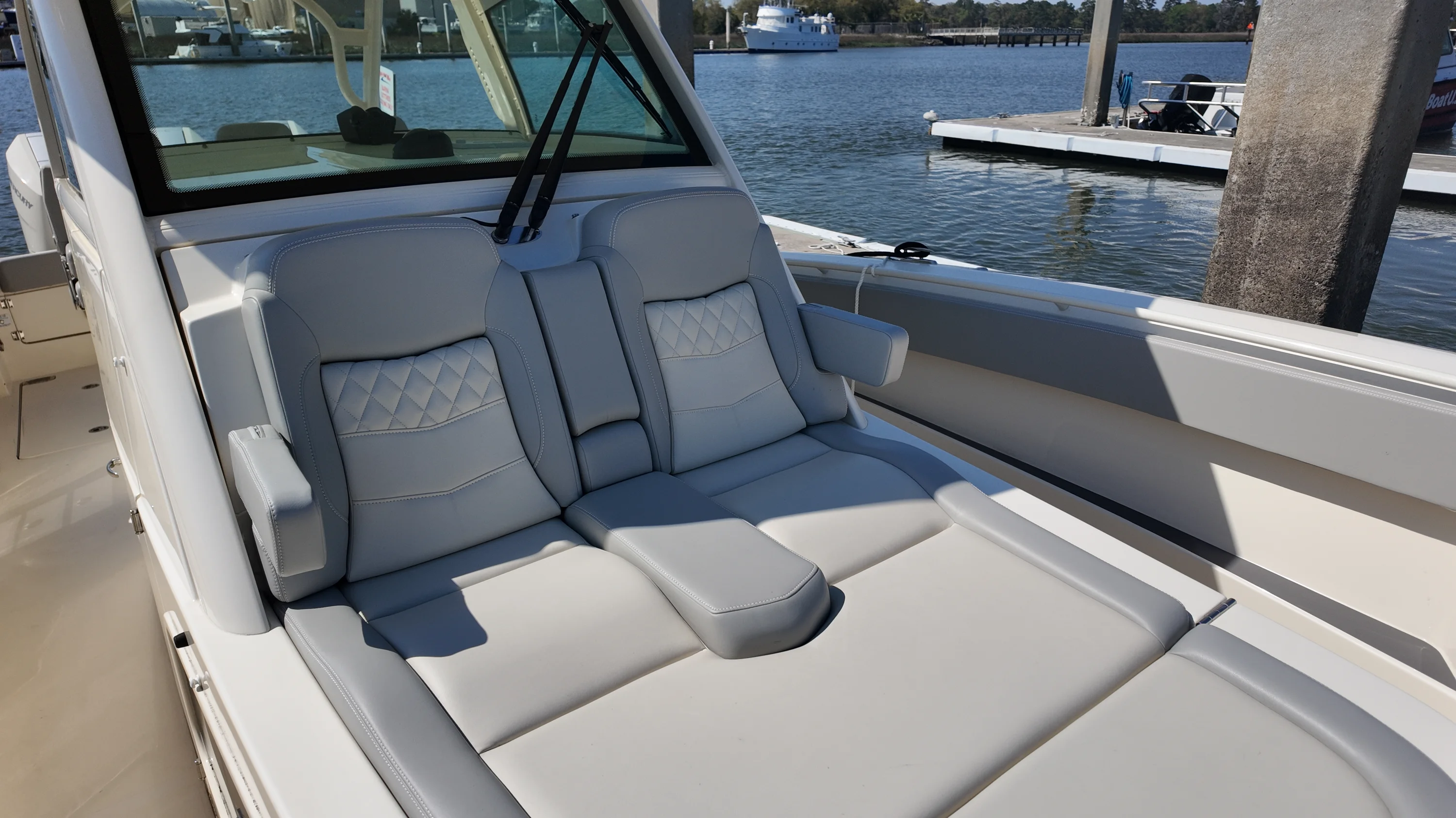 2025 Scout 357 LXF Image Thumbnail #44