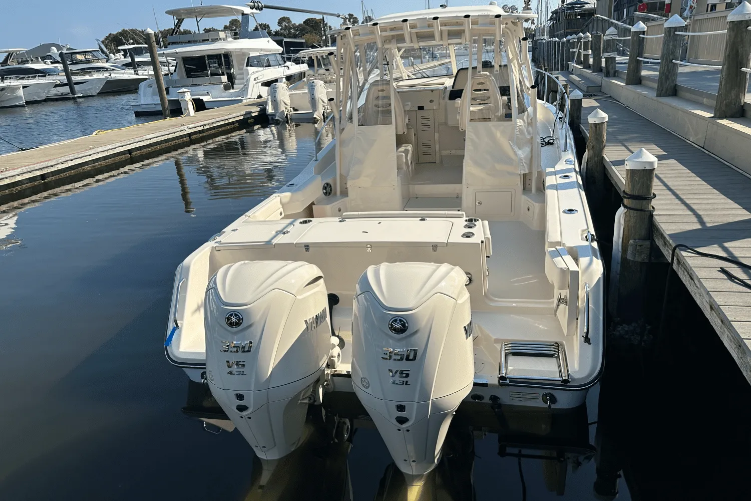 2025 Grady-White Marlin 300 Image Thumbnail #3