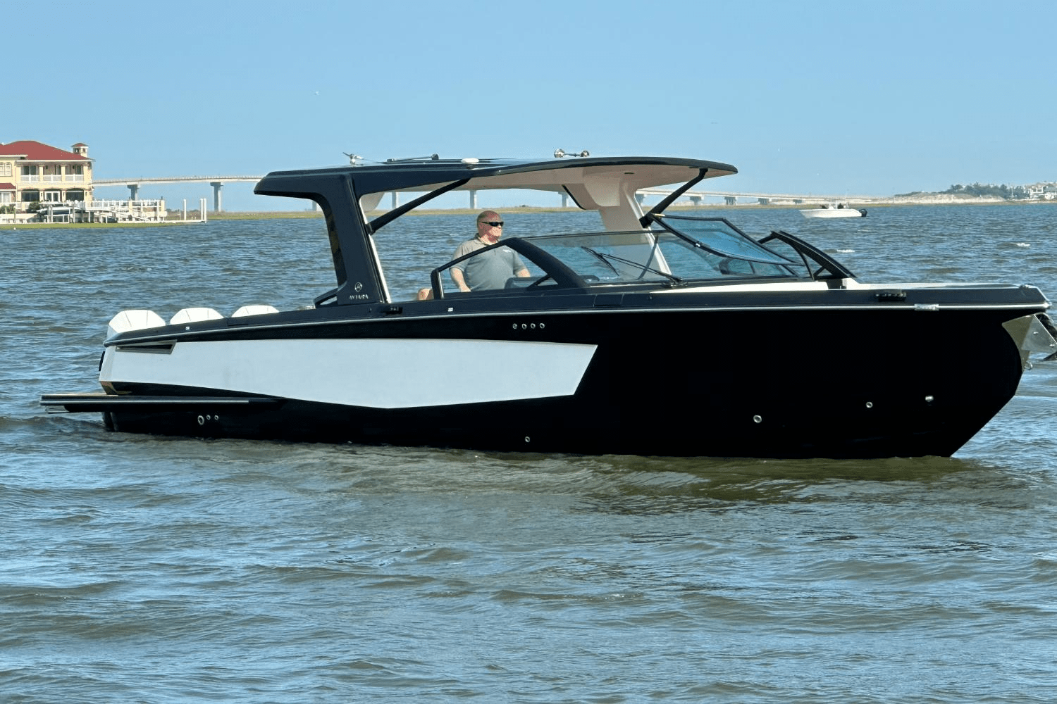 2024 Aviara AV36 Outboard Image Thumbnail #9