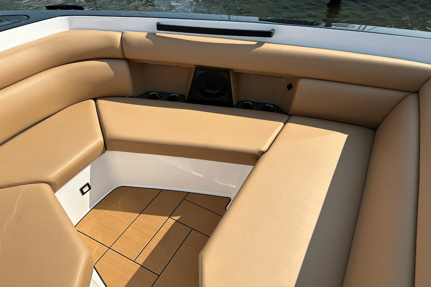 2024 Aviara AV36 Outboard Image Thumbnail #52