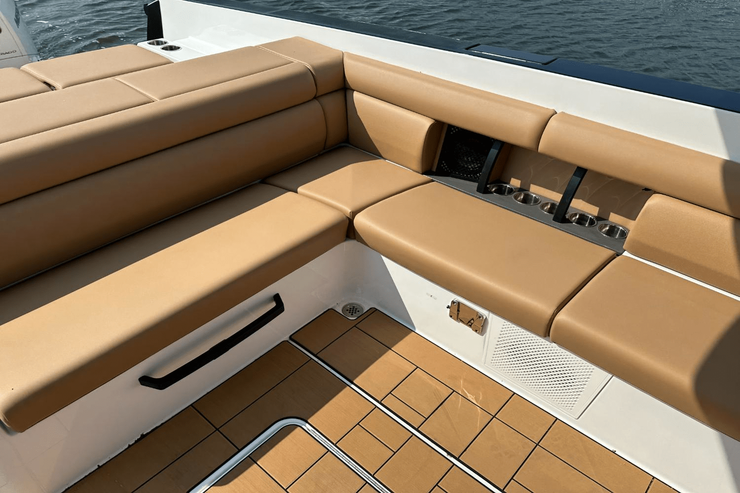 2024 Aviara AV36 Outboard Image Thumbnail #32