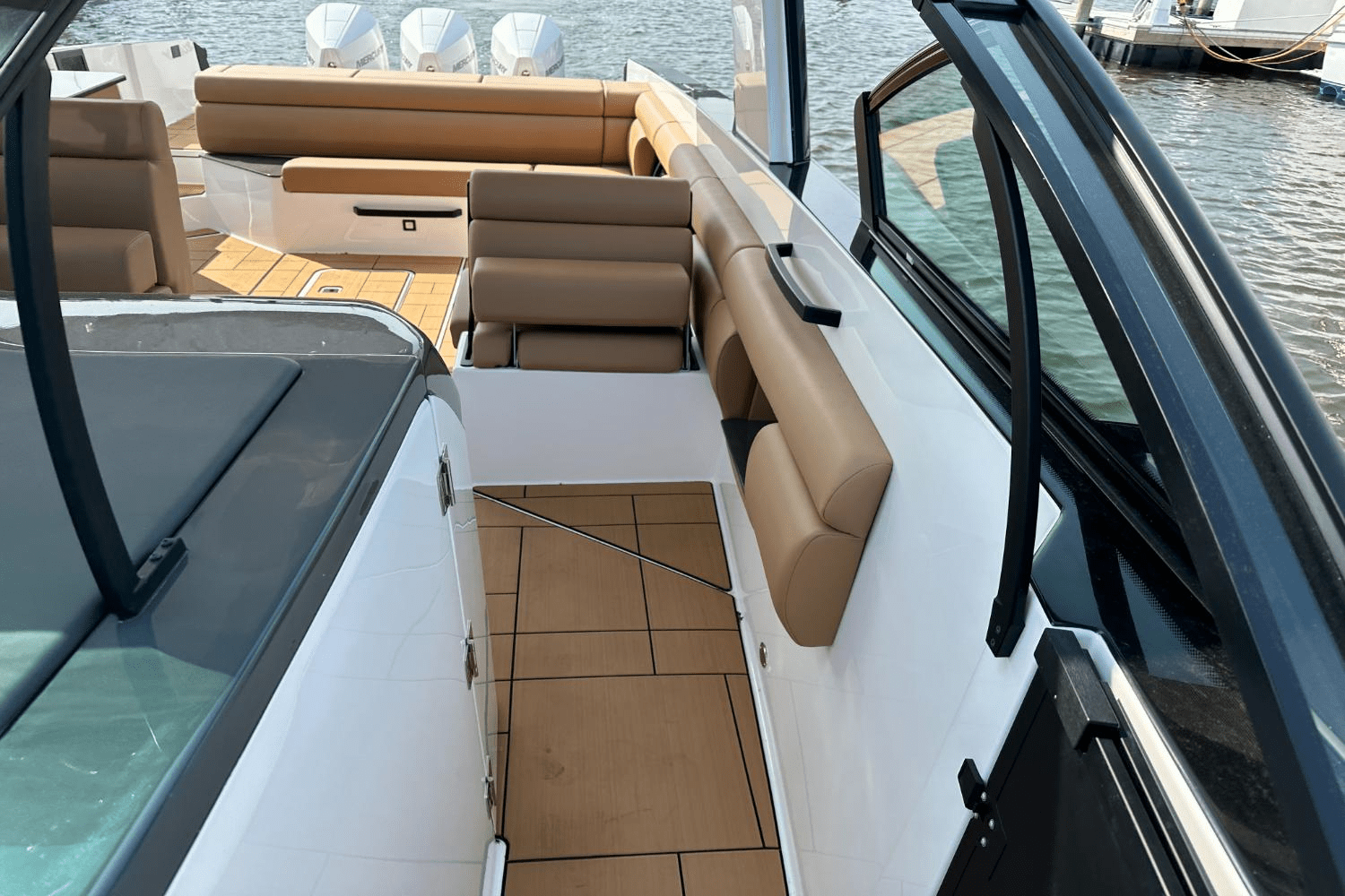 2024 Aviara AV36 Outboard Image Thumbnail #50