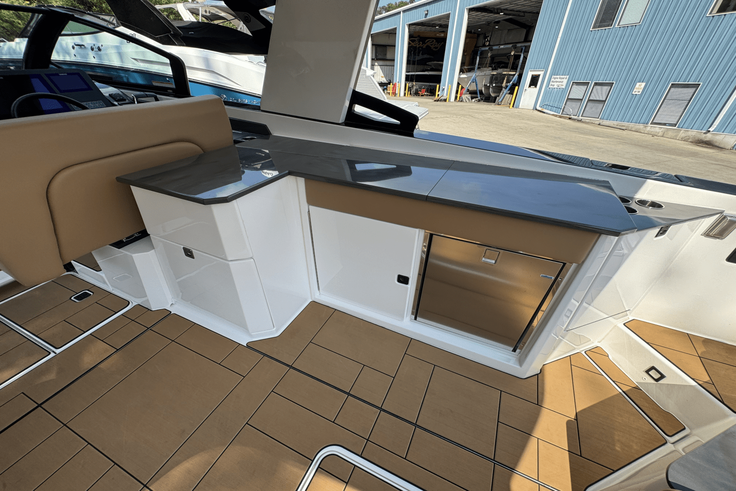 2024 Aviara AV36 Outboard Image Thumbnail #17