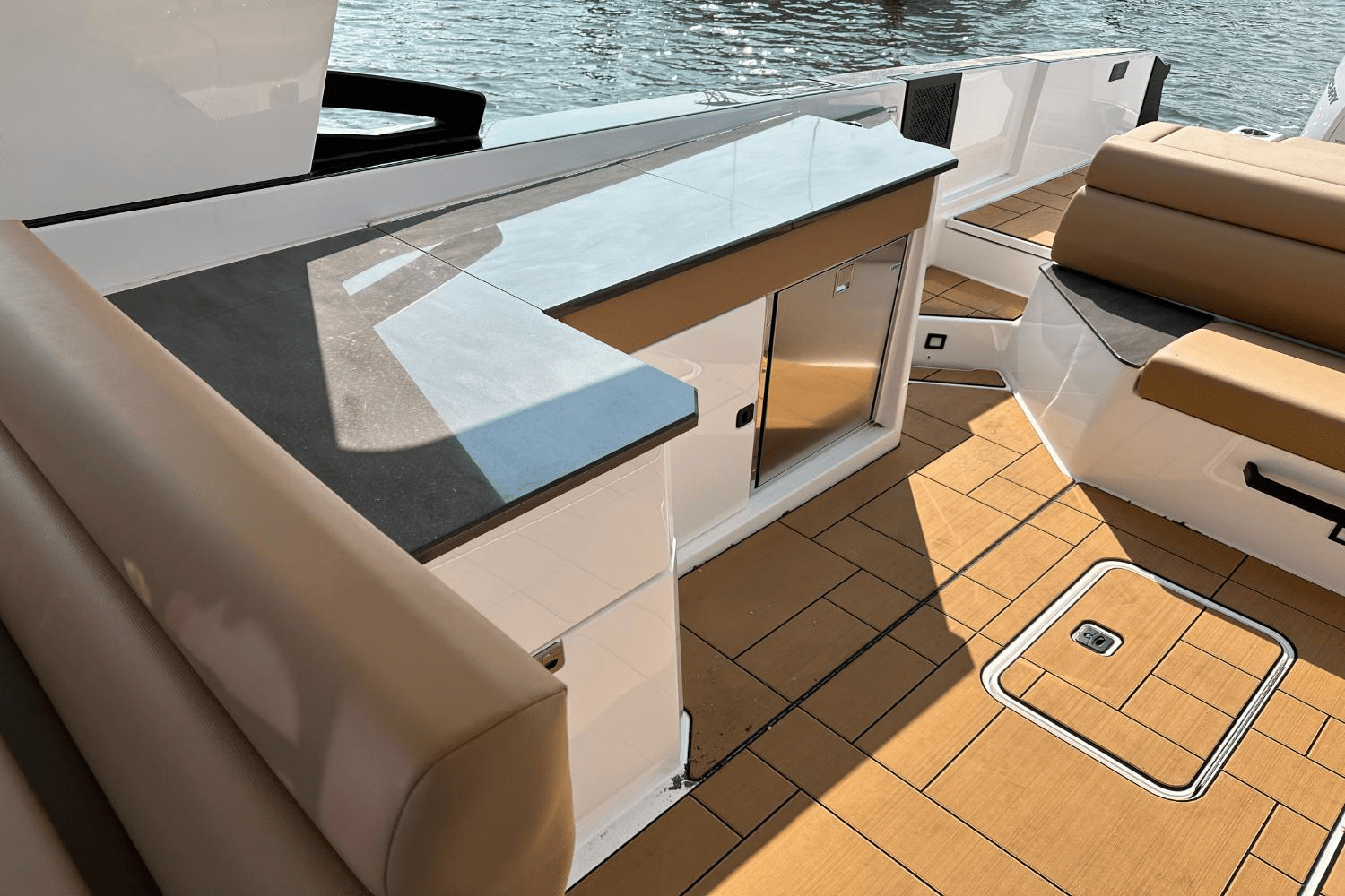 2024 Aviara AV36 Outboard Image Thumbnail #35