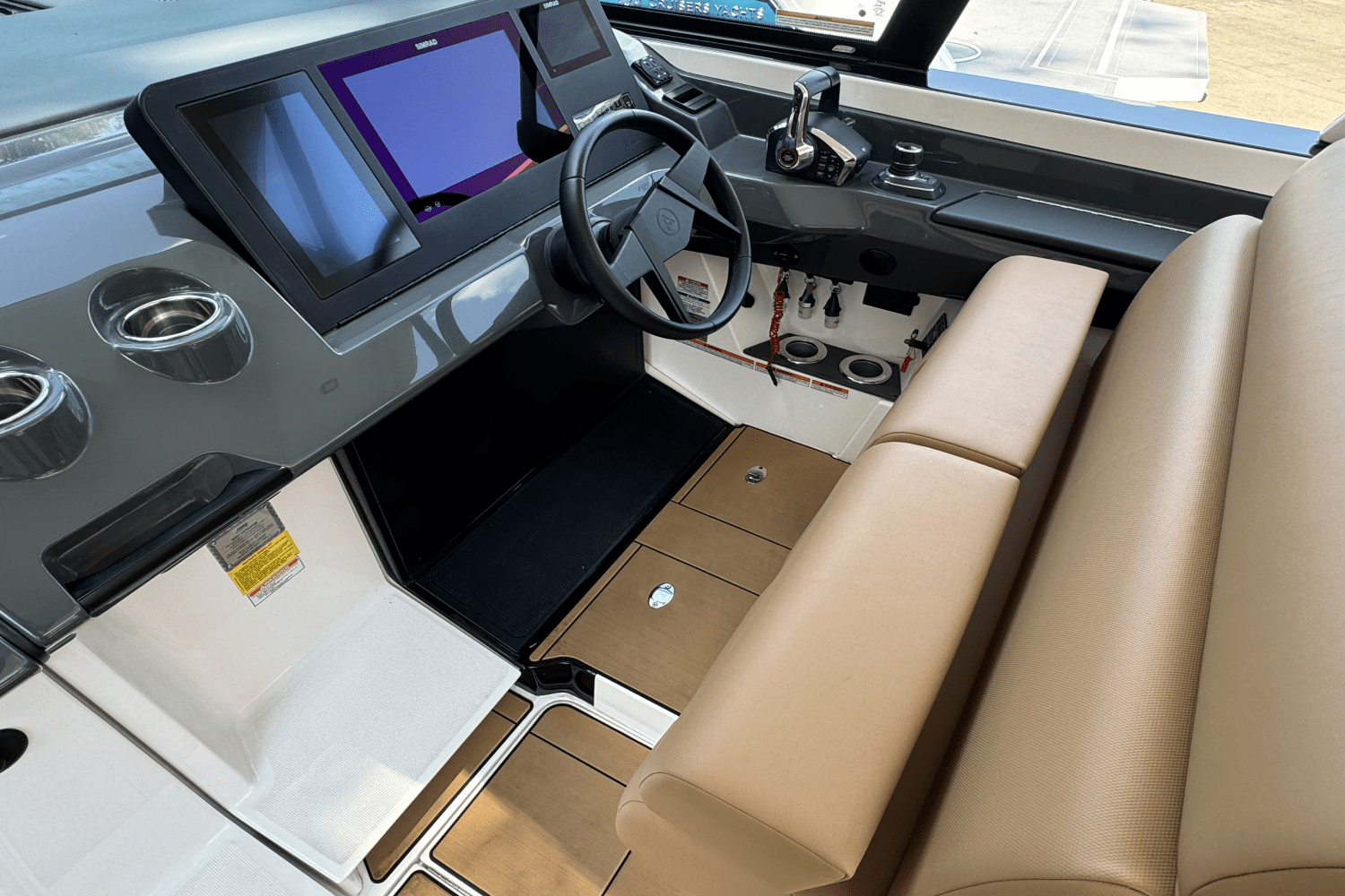 2024 Aviara AV36 Outboard Image Thumbnail #4