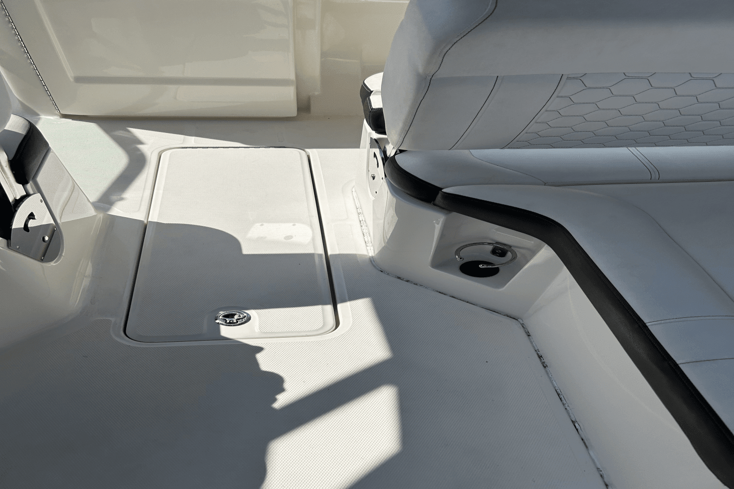 2019 Sea Ray 250 SDX OUTBOARD Image Thumbnail #34