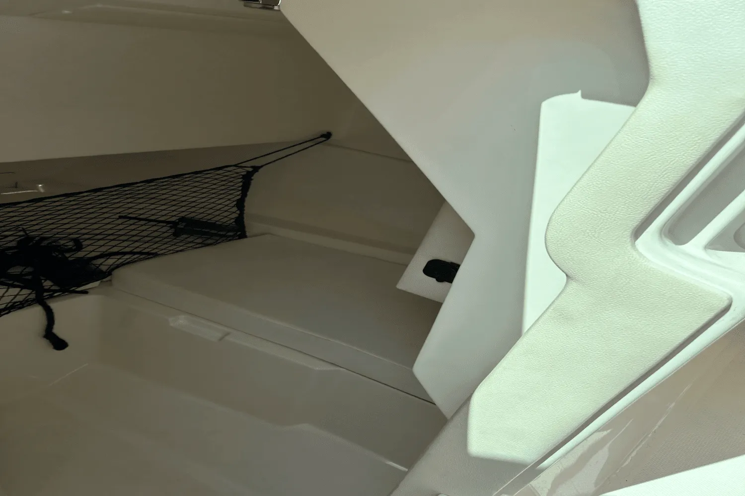2019 Sea Ray 250 SDX OUTBOARD Image Thumbnail #38