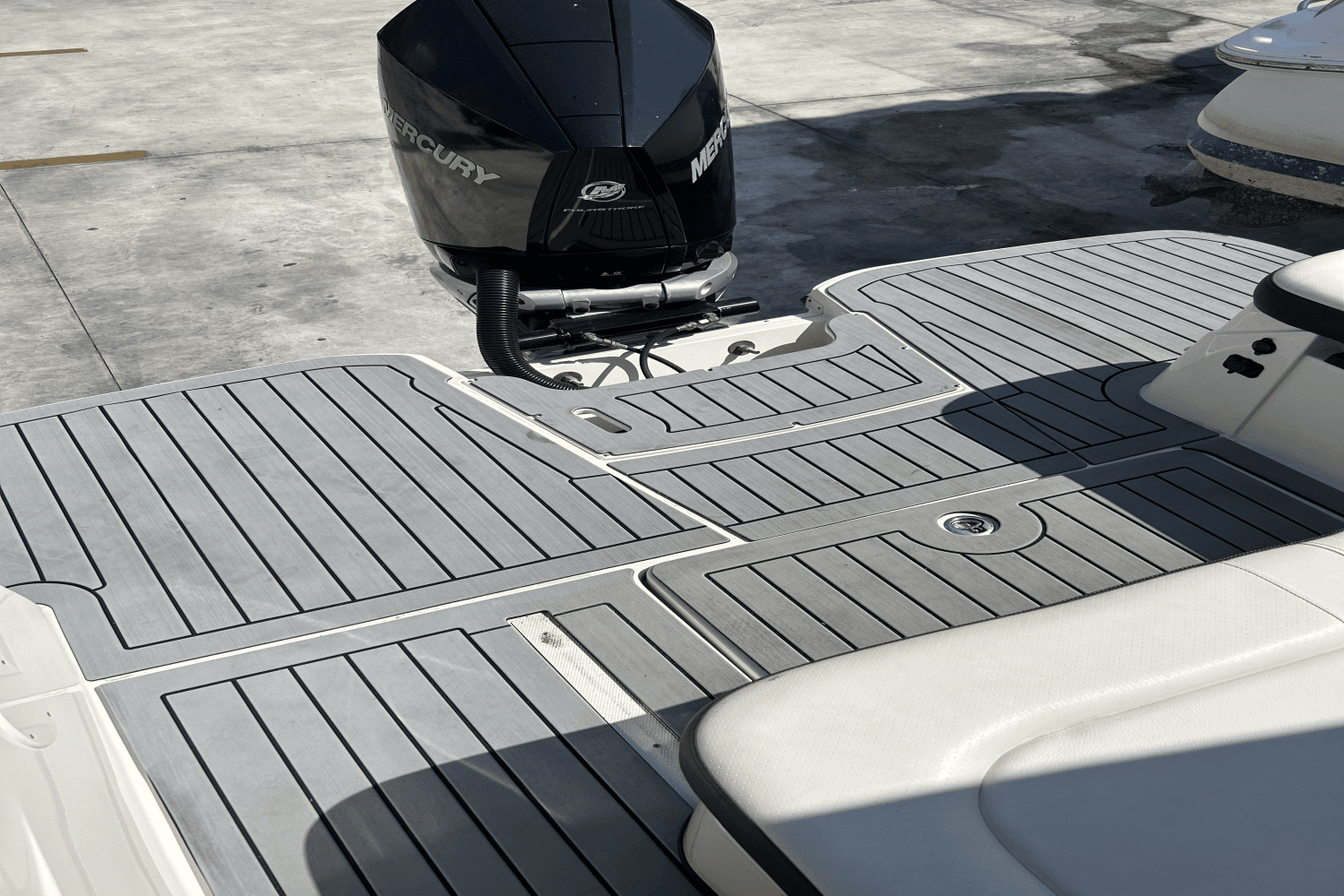 2019 Sea Ray 250 SDX OUTBOARD Image Thumbnail #14